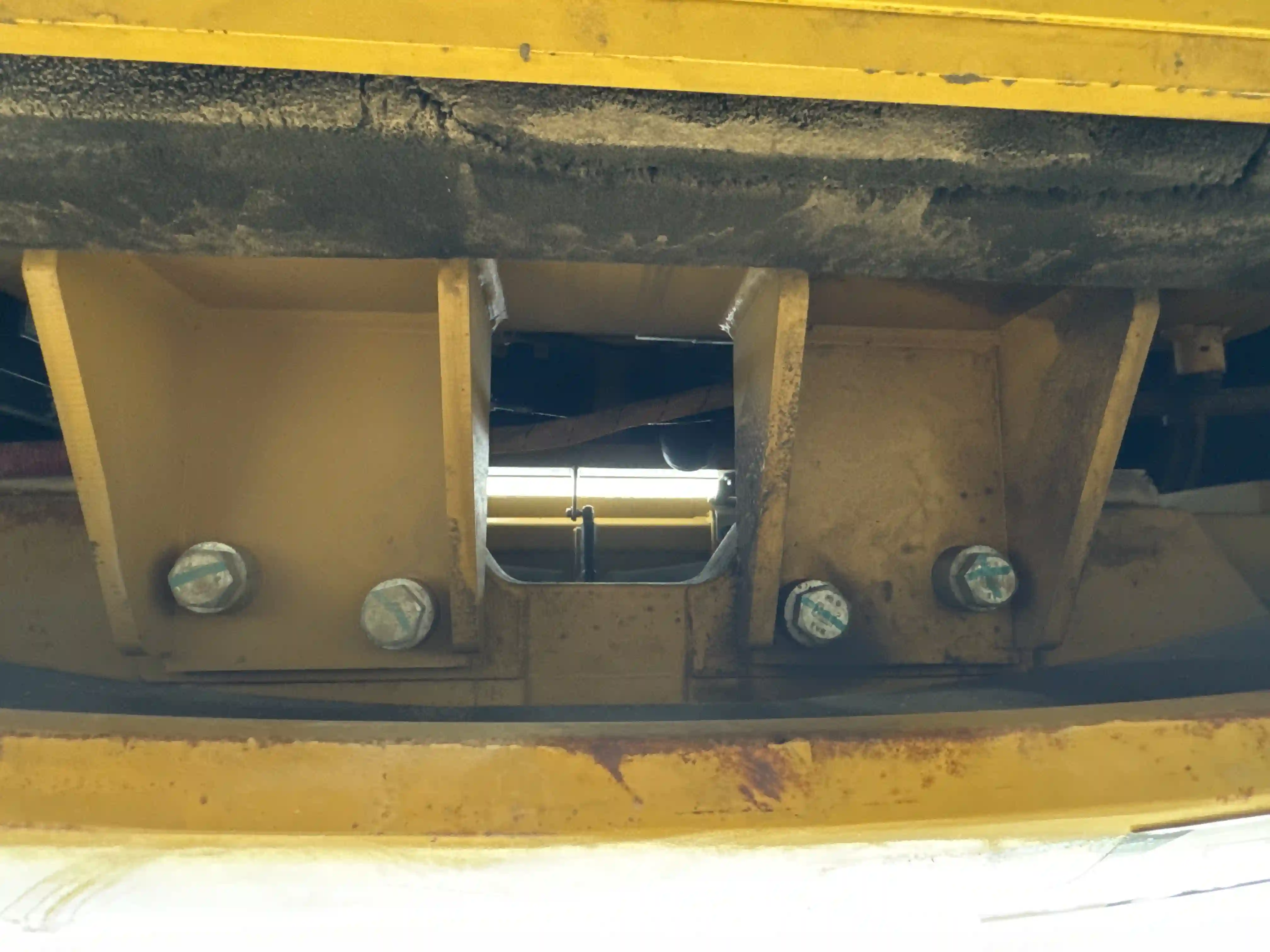 MNX-003-Cat-305.5E2-mini-excavator-inspection-safety-counter-weight-bolts-1