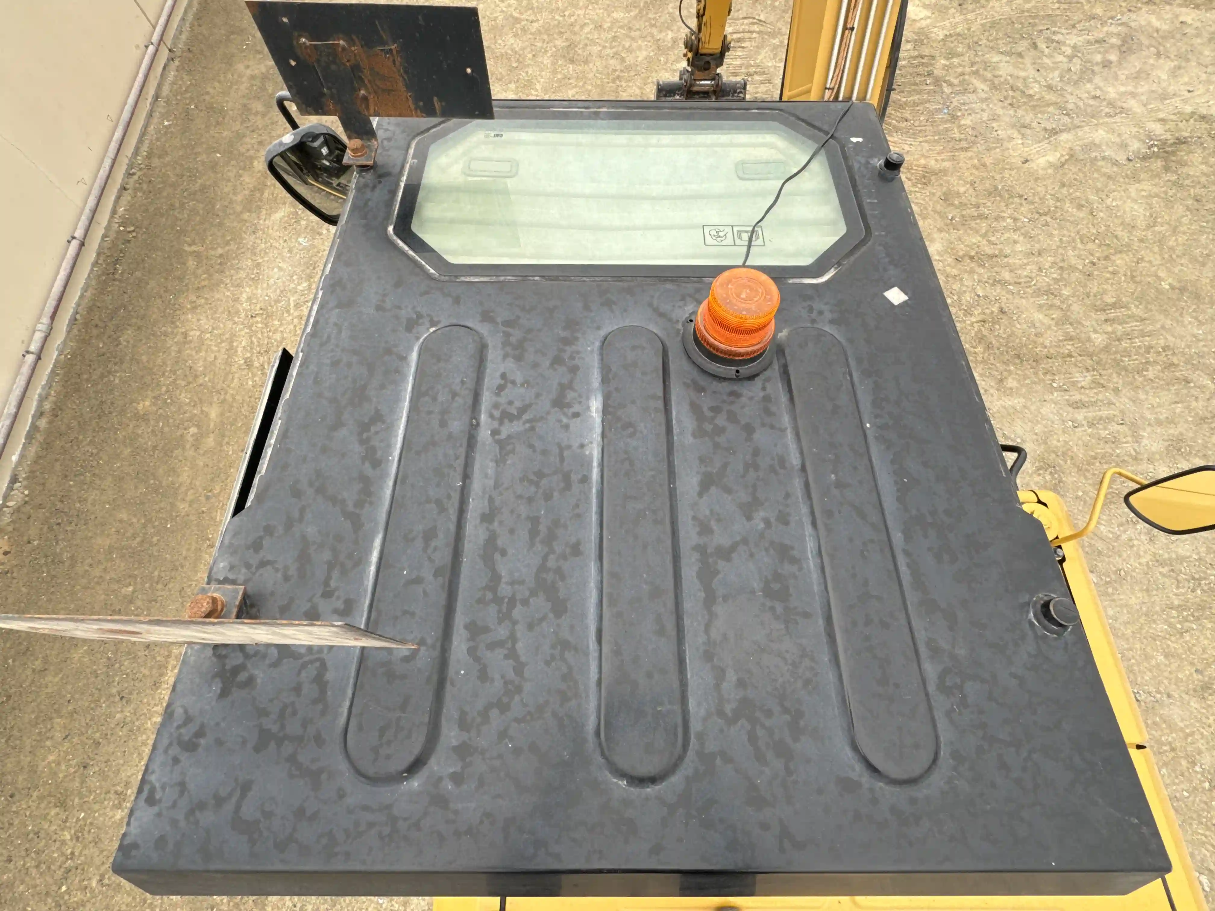 MNX-003-Cat-305.5E2-mini-excavator-inspection-safety-rollover-protective-structure-ROPS-FOPS-2