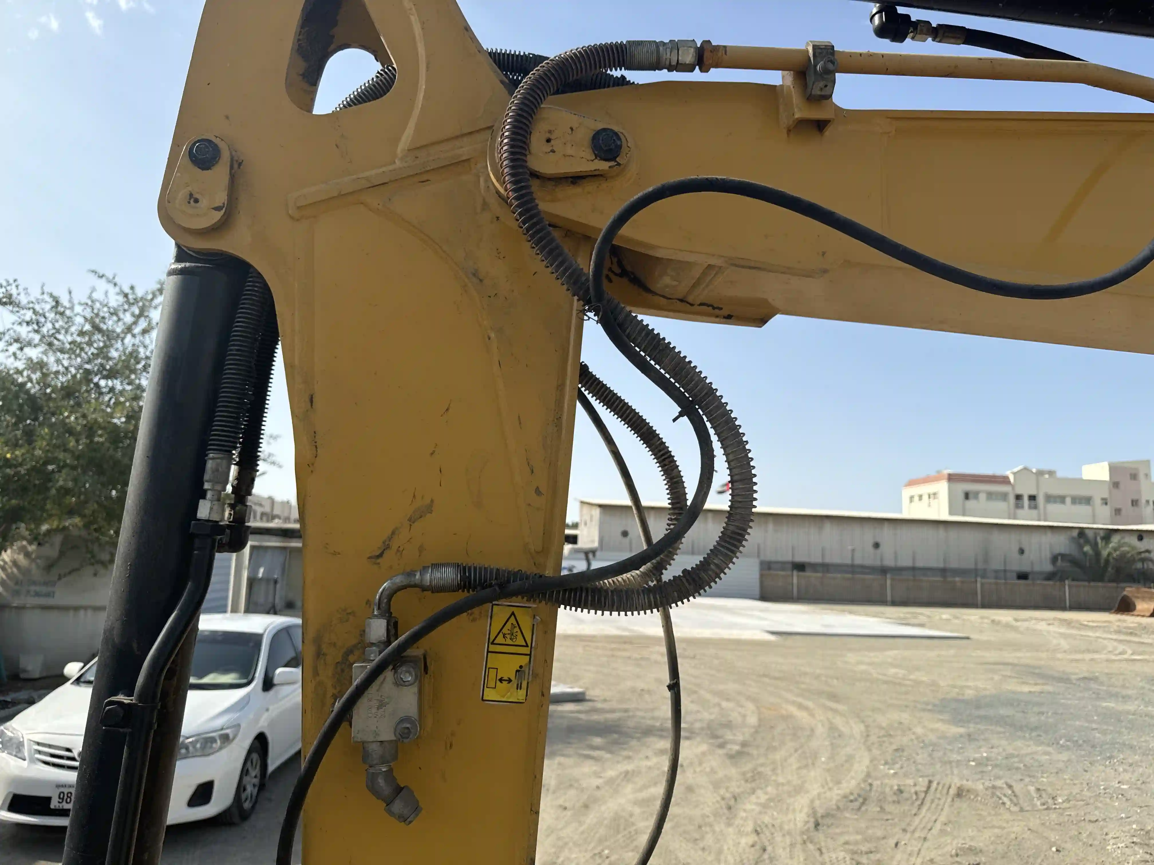 MNX-003-Cat-305.5E2-mini-excavator-inspection-hydraulics-attachment-piping-1