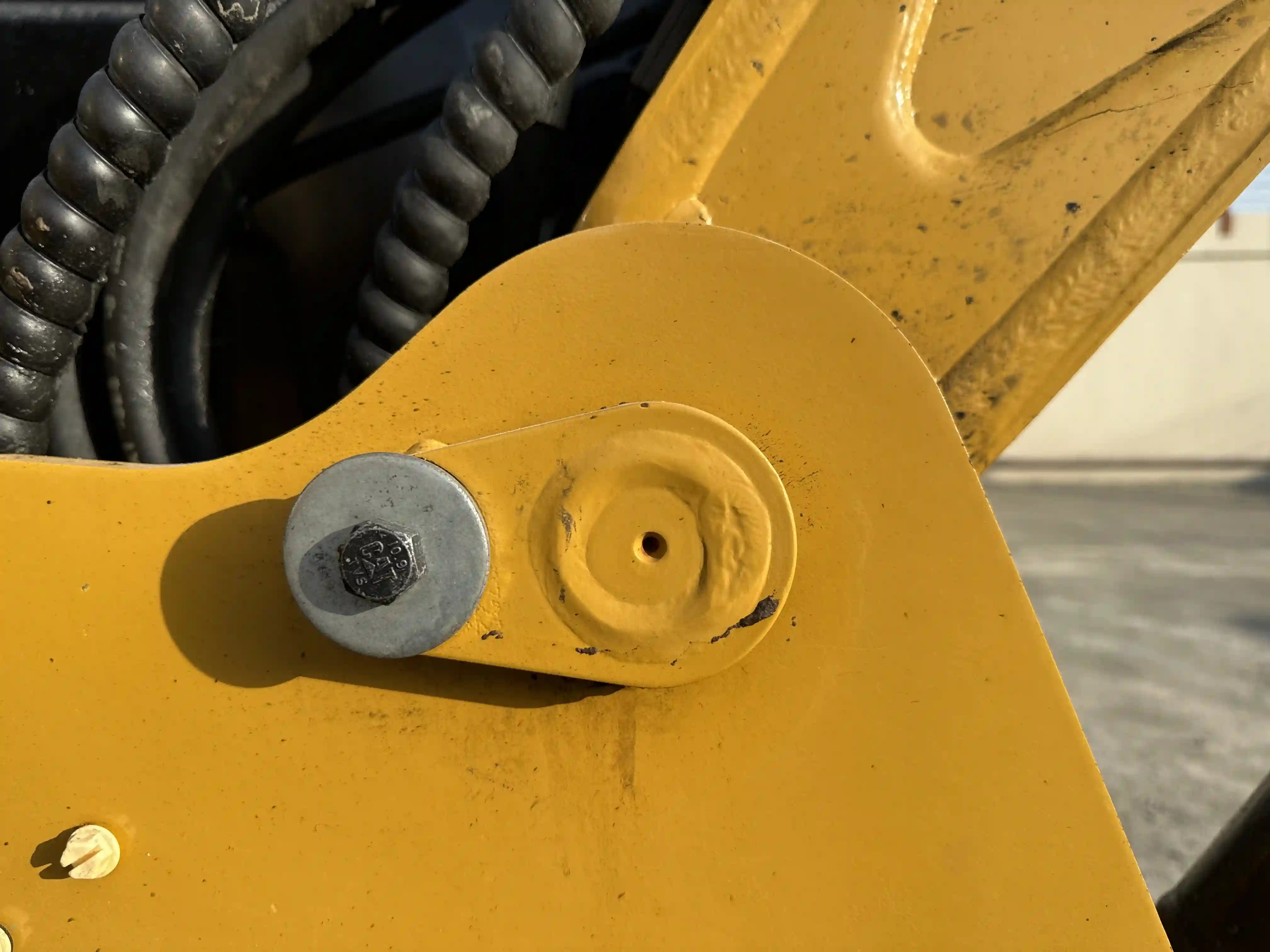 MNX-003-Cat-305.5E2-mini-excavator-inspection-chassis-boom-base-pin-and-bushings-1
