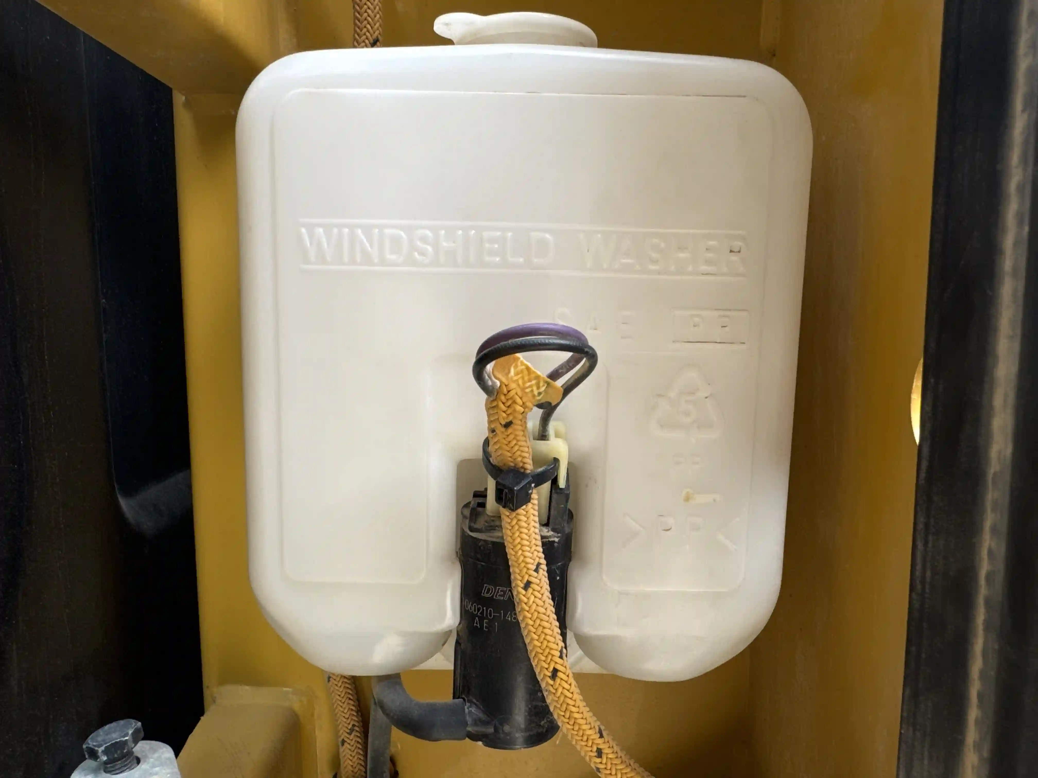 MNX-003-Cat-305.5E2-mini-excavator-inspection-electronics-wipers-2