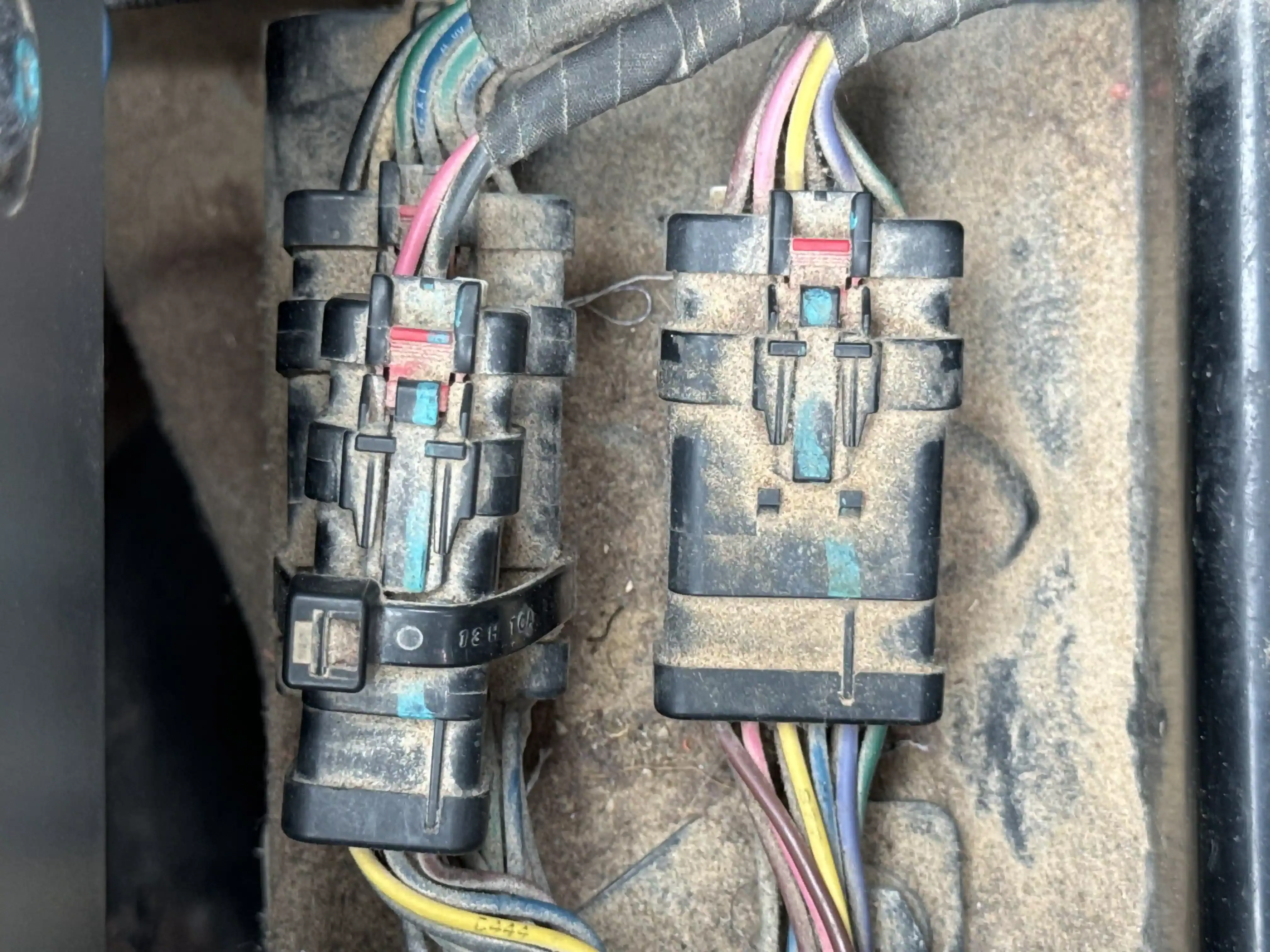 MNX-003-Cat-305.5E2-mini-excavator-inspection-electronics-main-harness-1