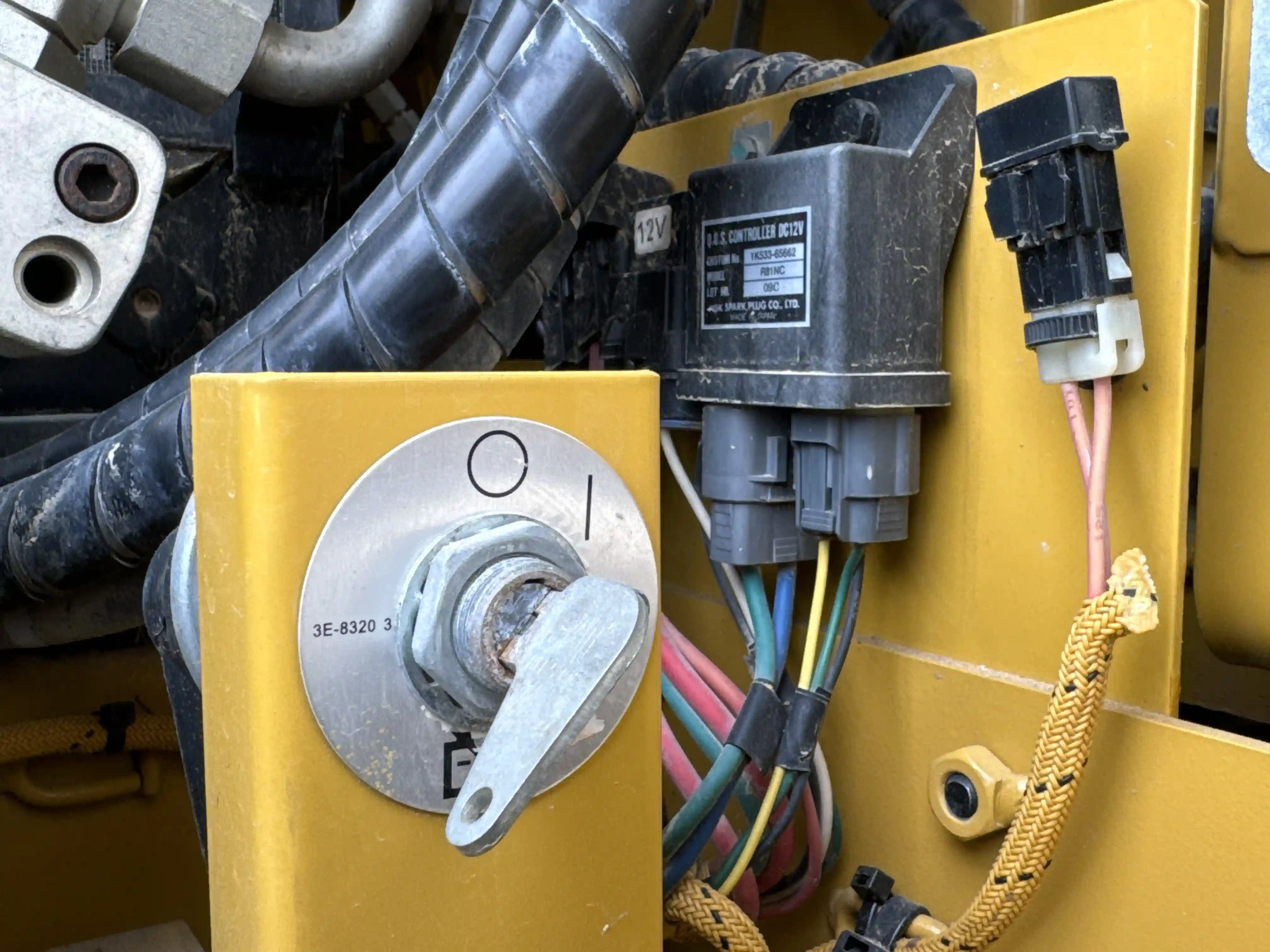 MNX-003-Cat-305.5E2-mini-excavator-inspection-electronics-main-harness-3