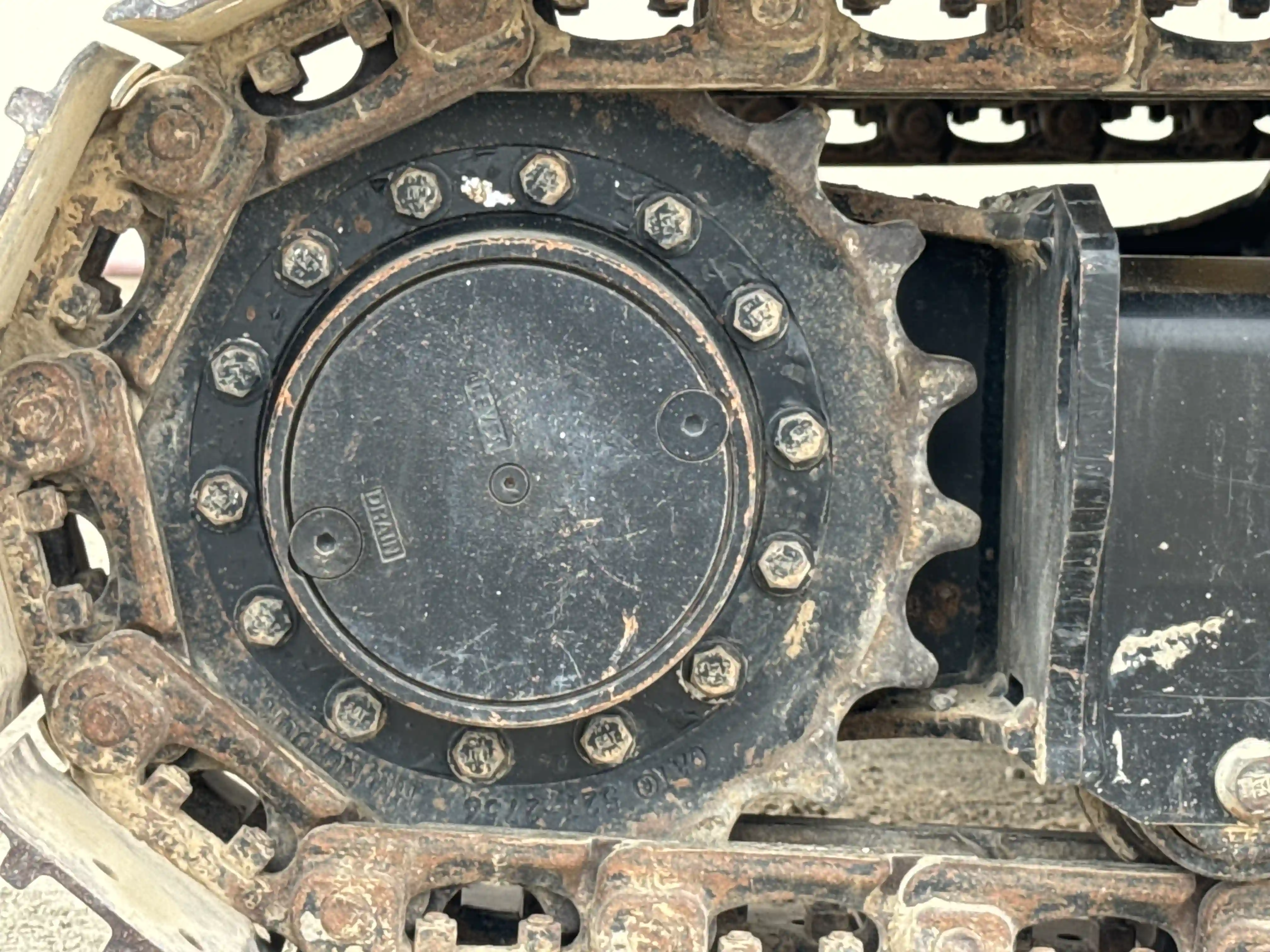 MNX-003-Cat-305.5E2-mini-excavator-inspection-undercarriage-right-sprocket-1