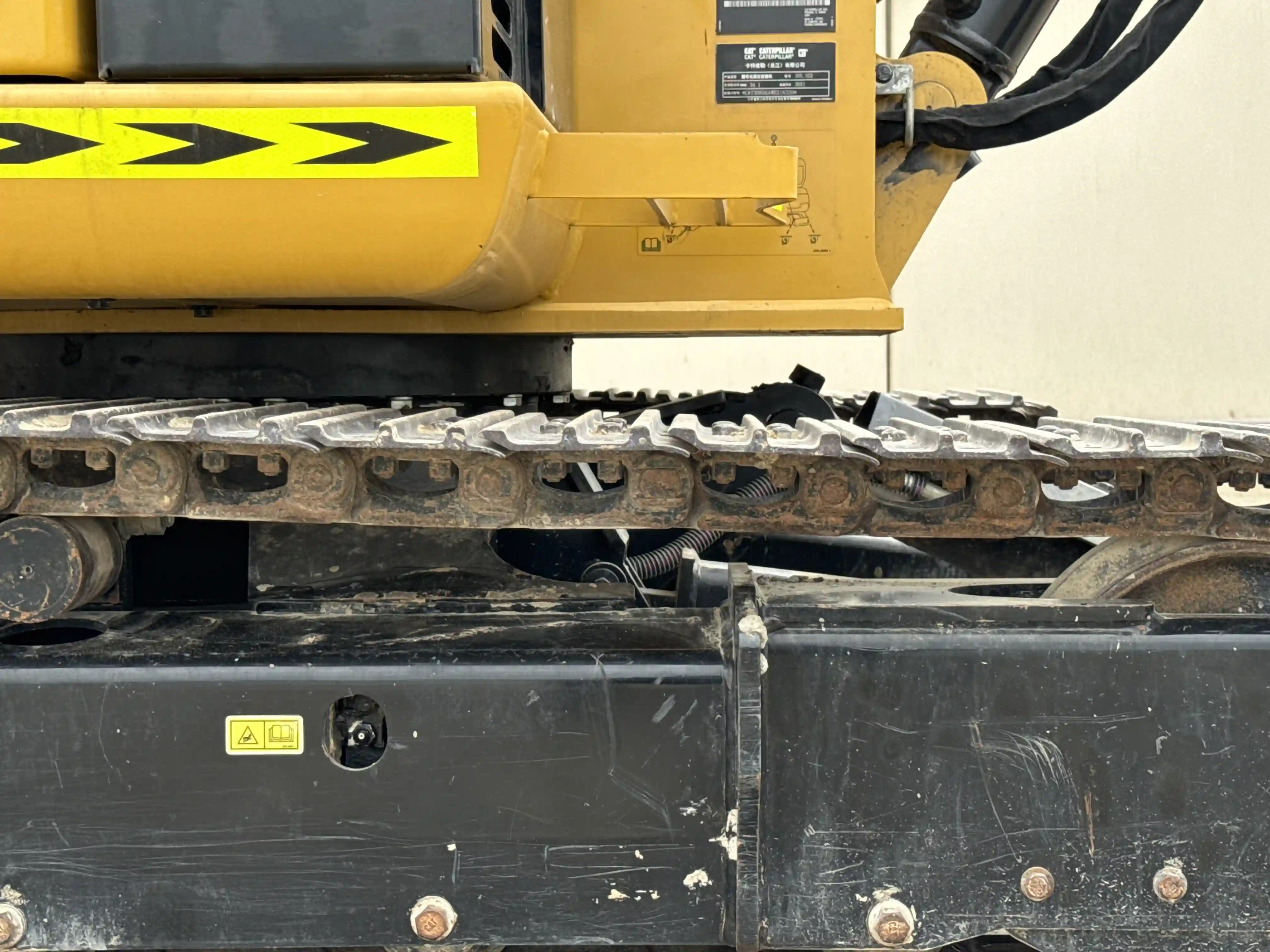 MNX-003-Cat-305.5E2-mini-excavator-inspection-undercarriage-right-track-tensioner