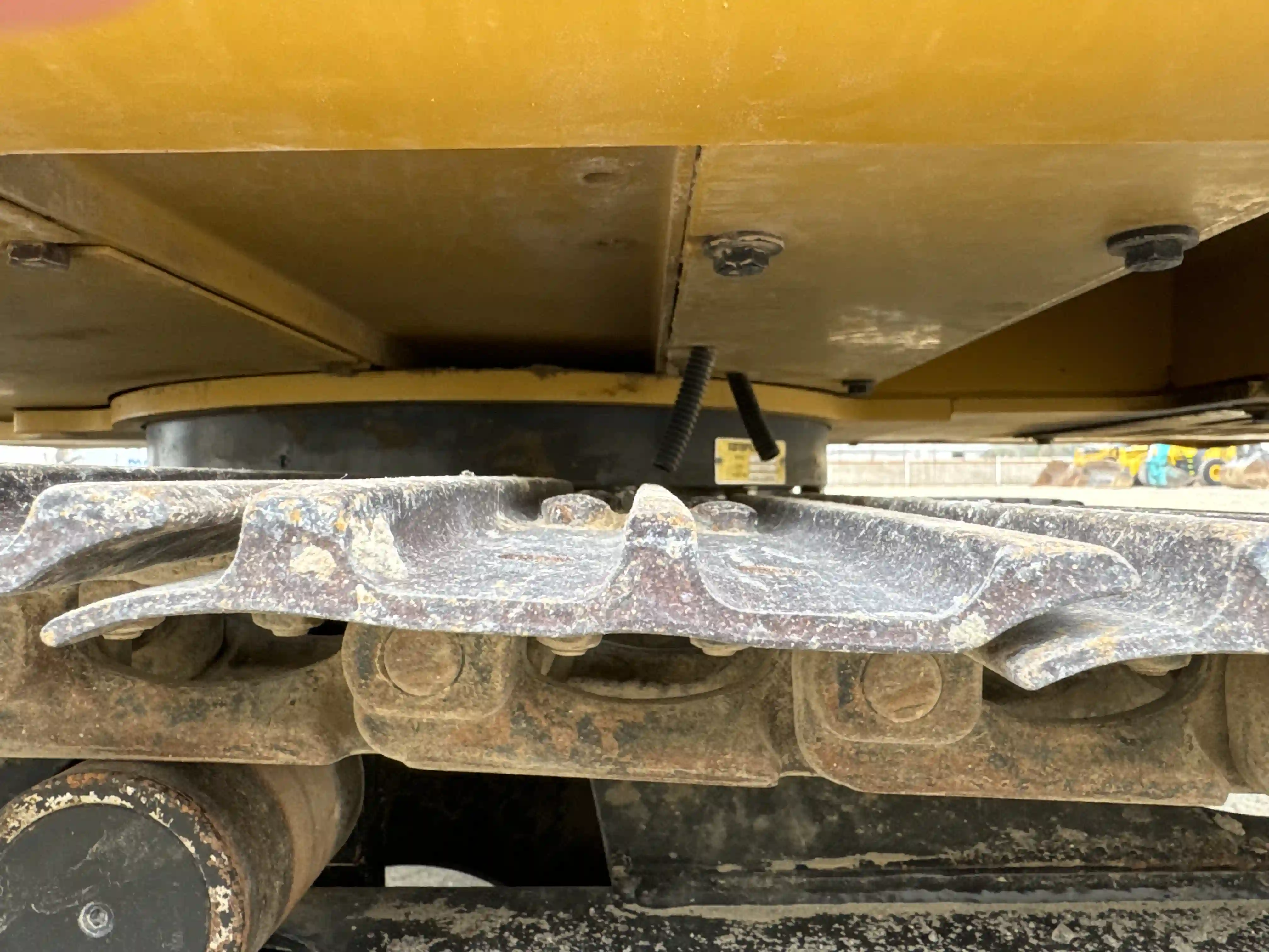 MNX-003-Cat-305.5E2-mini-excavator-inspection-undercarriage-left-track-shoes-3