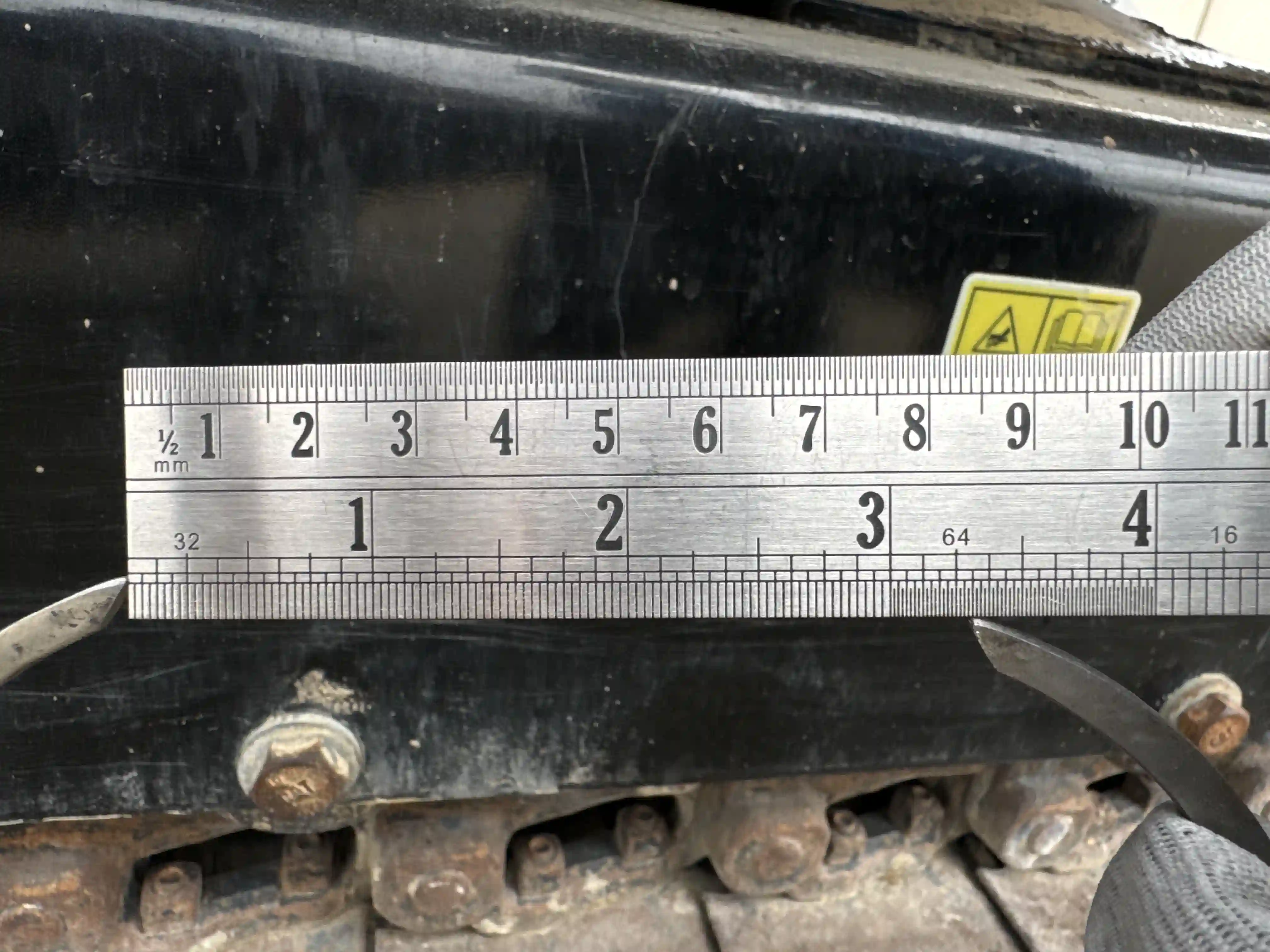 MNX-003-Cat-305.5E2-mini-excavator-inspection-undercarriage-right-carrier-rollers-1