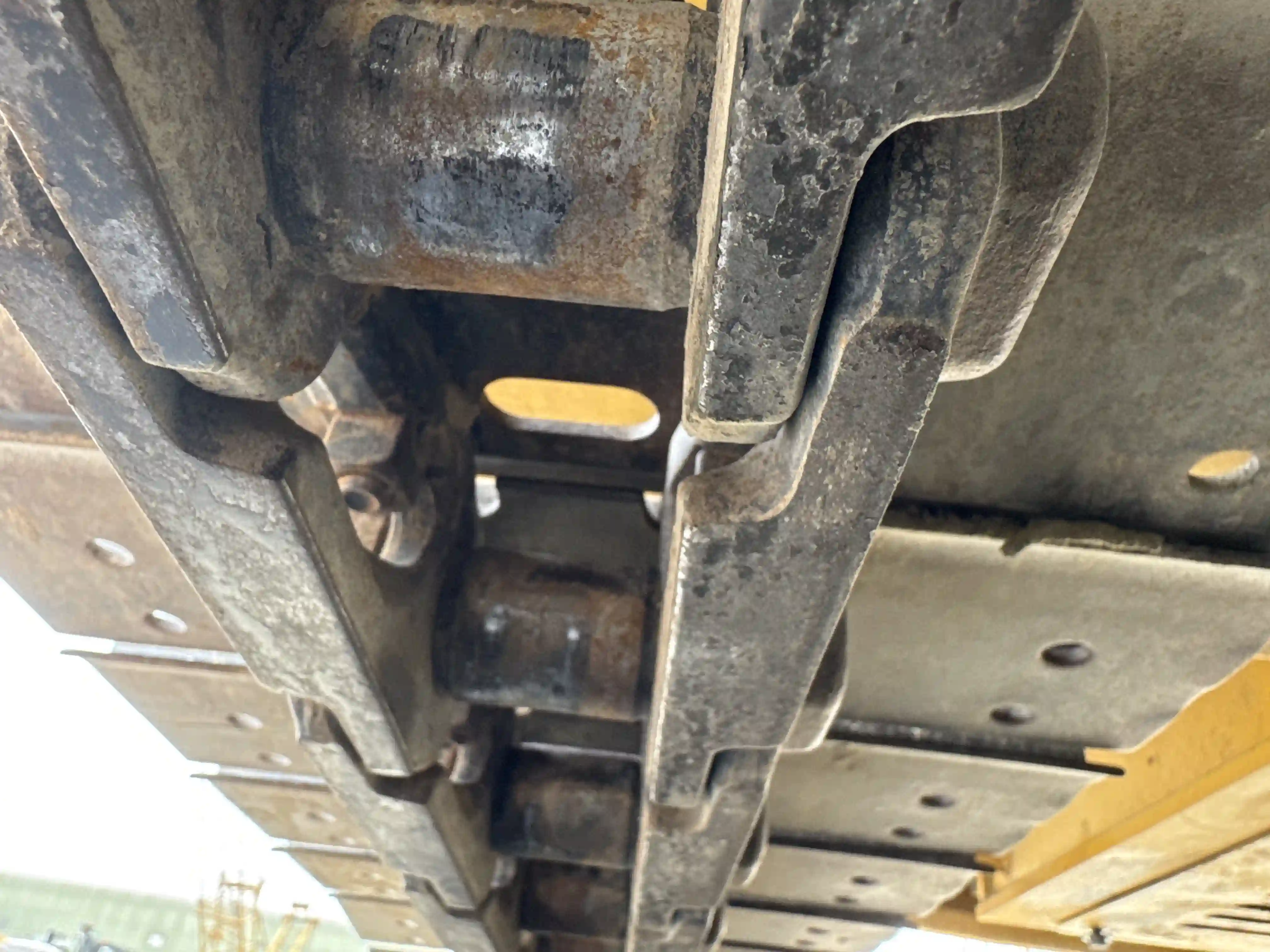 MNX-003-Cat-305.5E2-mini-excavator-inspection-undercarriage-right-track-chain-4