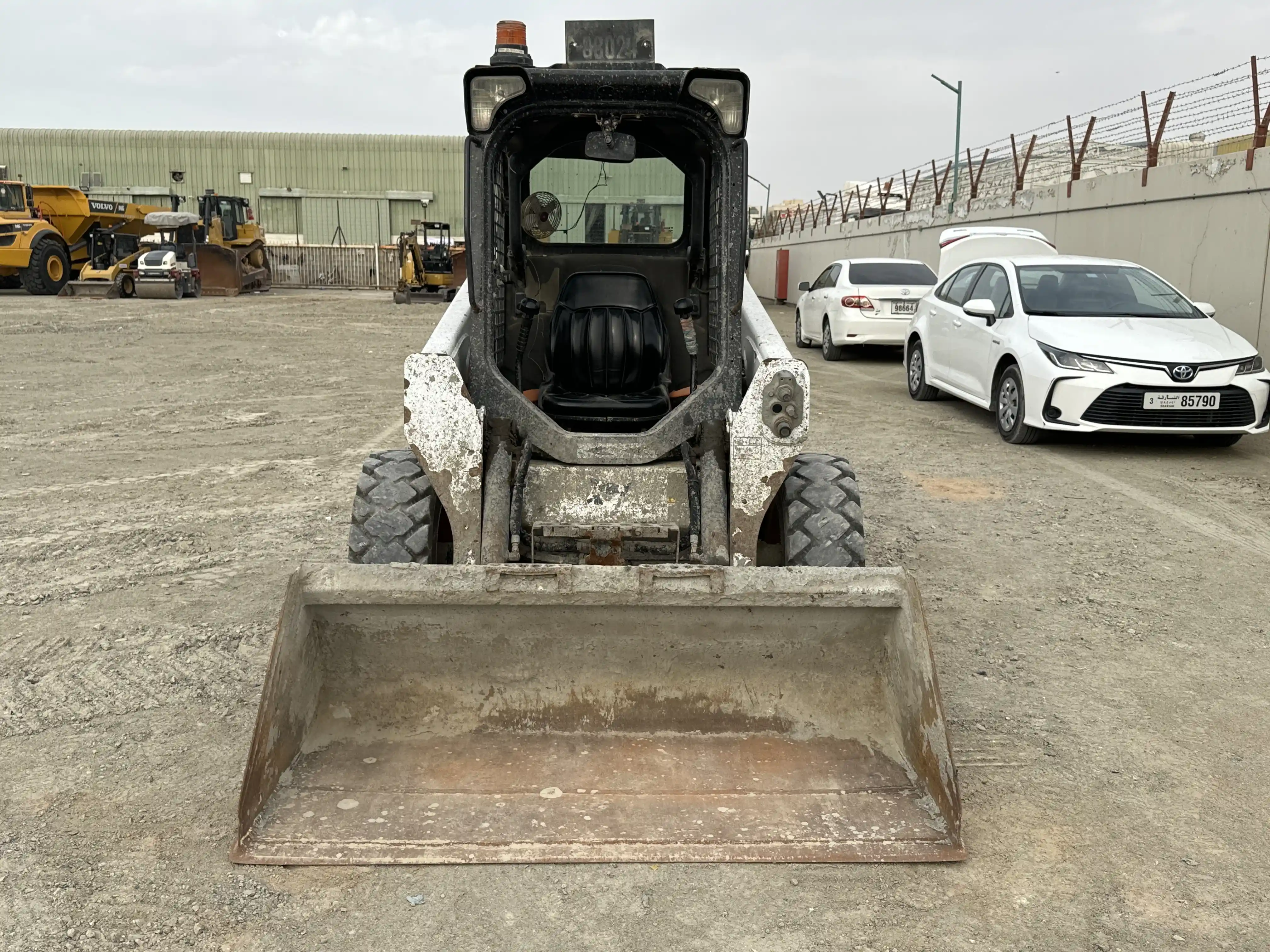 SSL-002-Bobcat-S510-skid-steer-loader-inspection-structure-paint-1