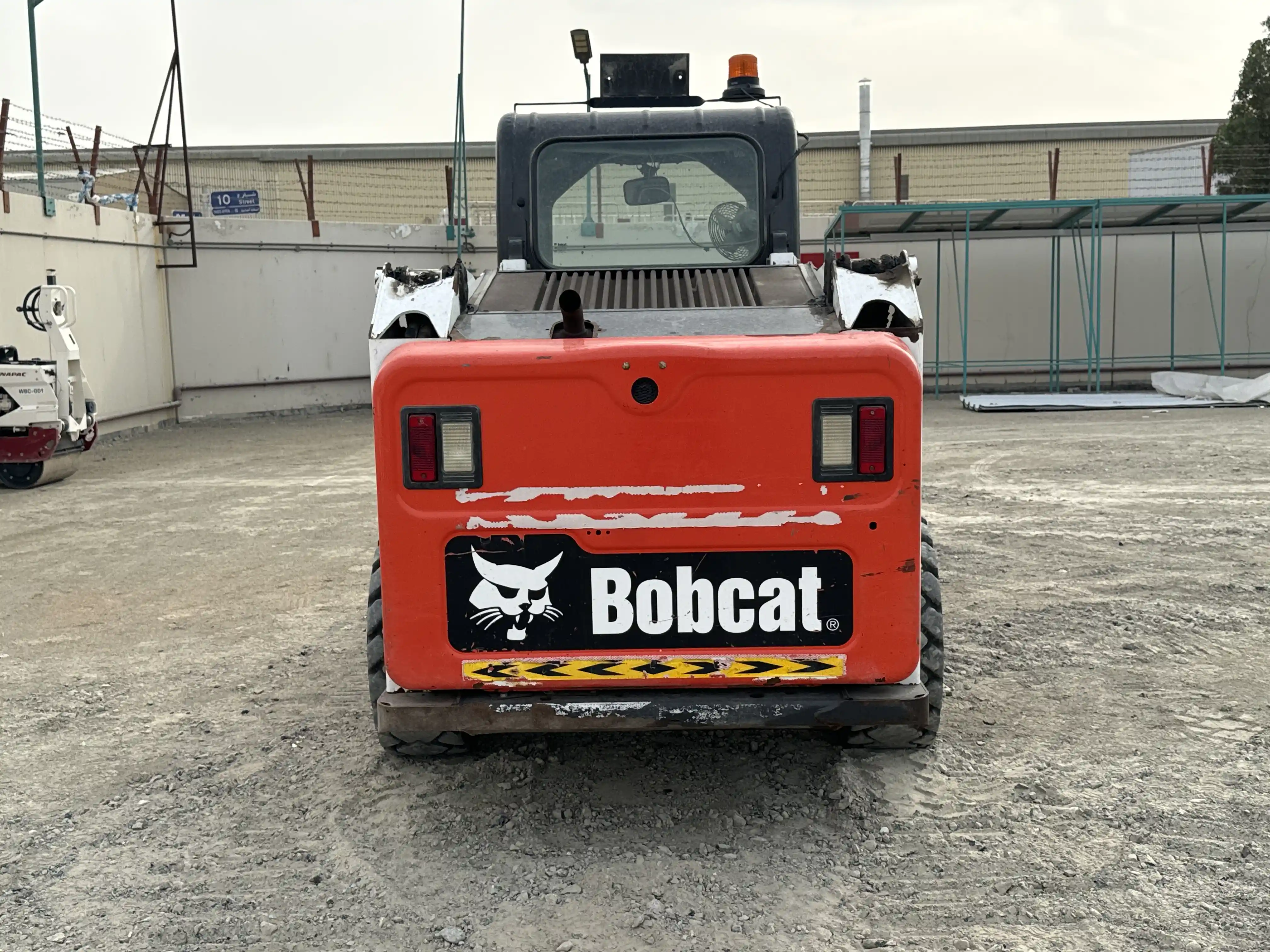 SSL-002-Bobcat-S510-skid-steer-loader-inspection-structure-paint-3