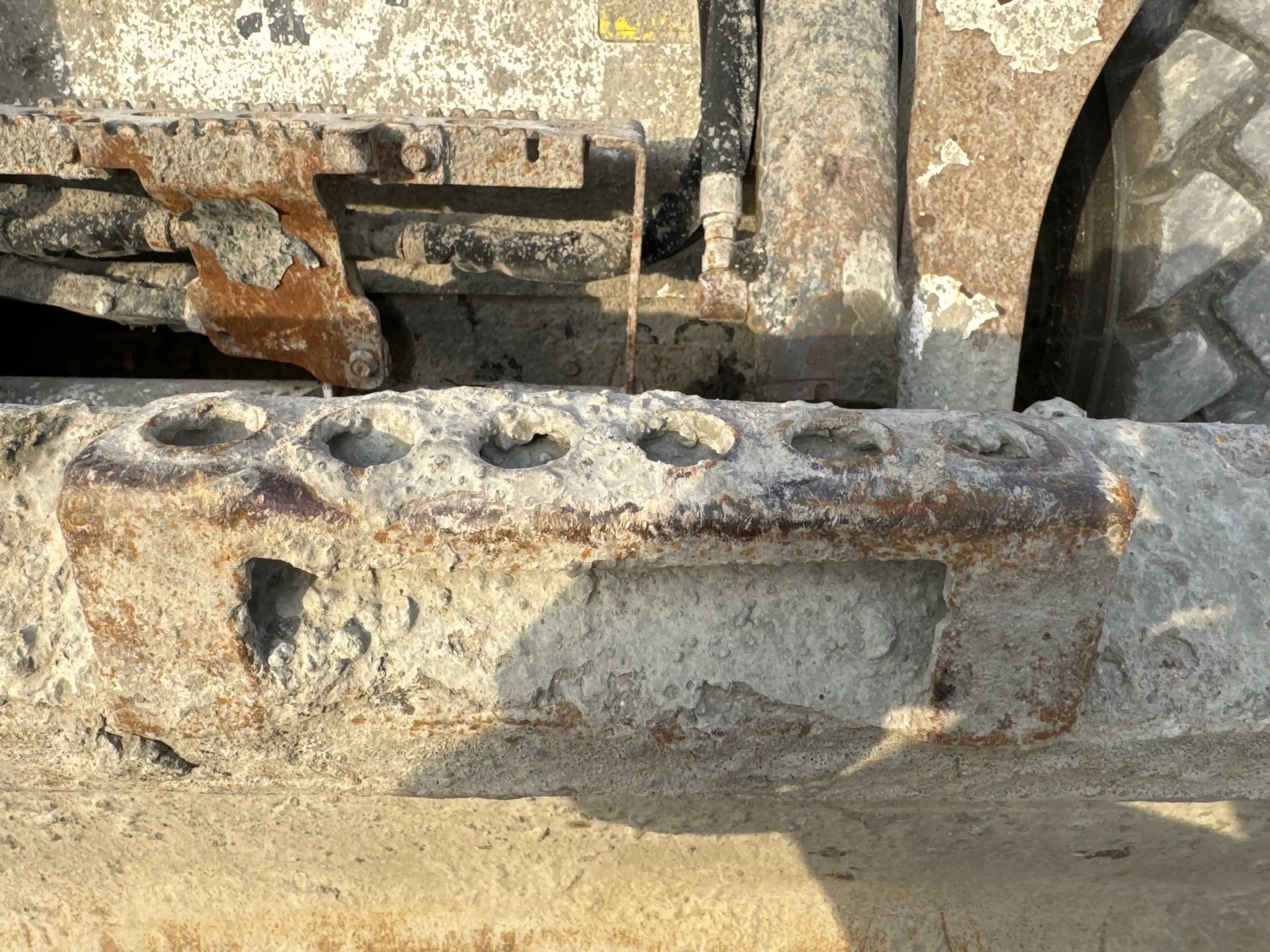 SSL-002-Bobcat-S510-skid-steer-loader-inspection-structure-steps-ladders-1