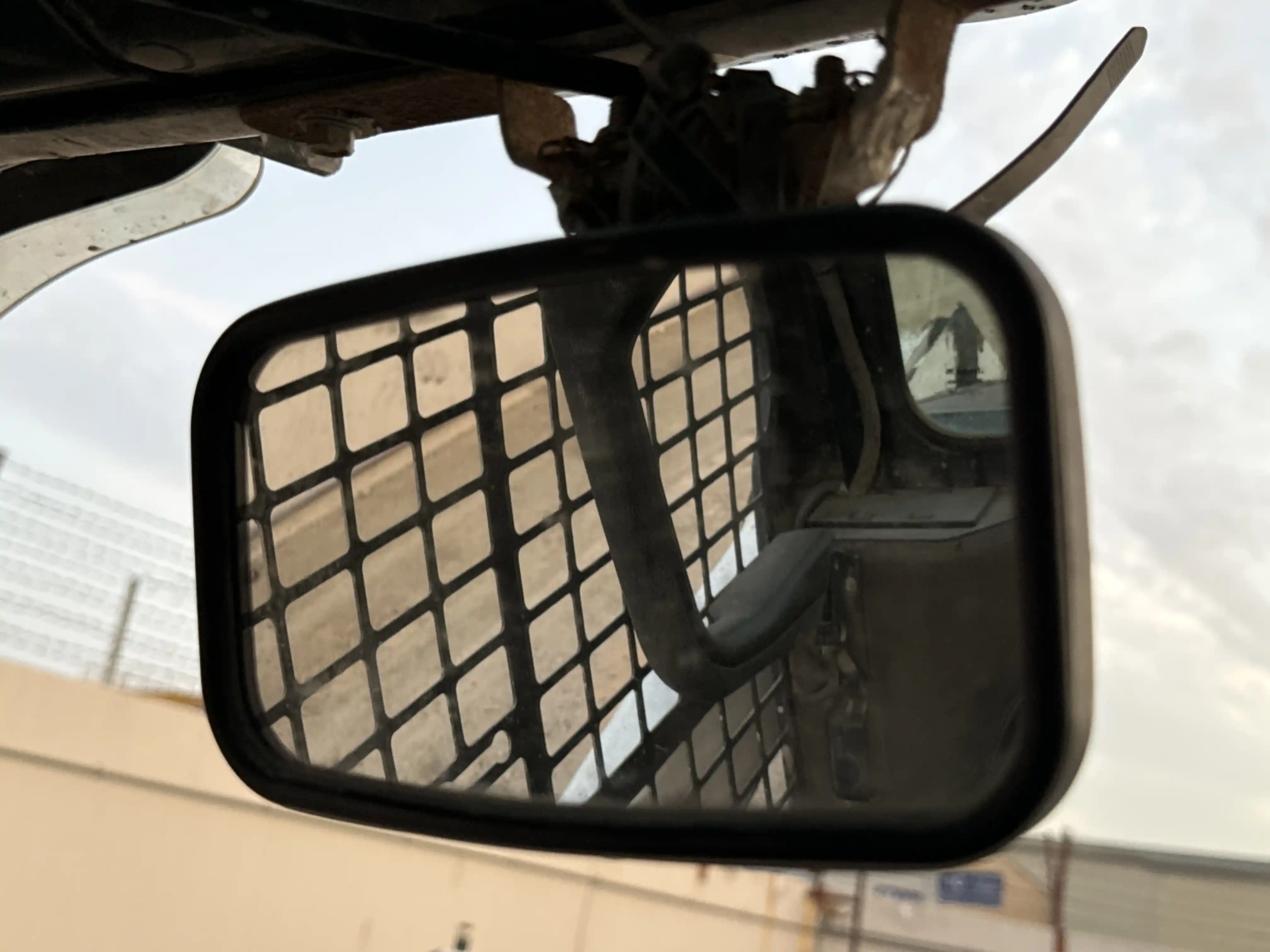 SSL-002-Bobcat-S510-skid-steer-loader-inspection-cabin-mirrors-1