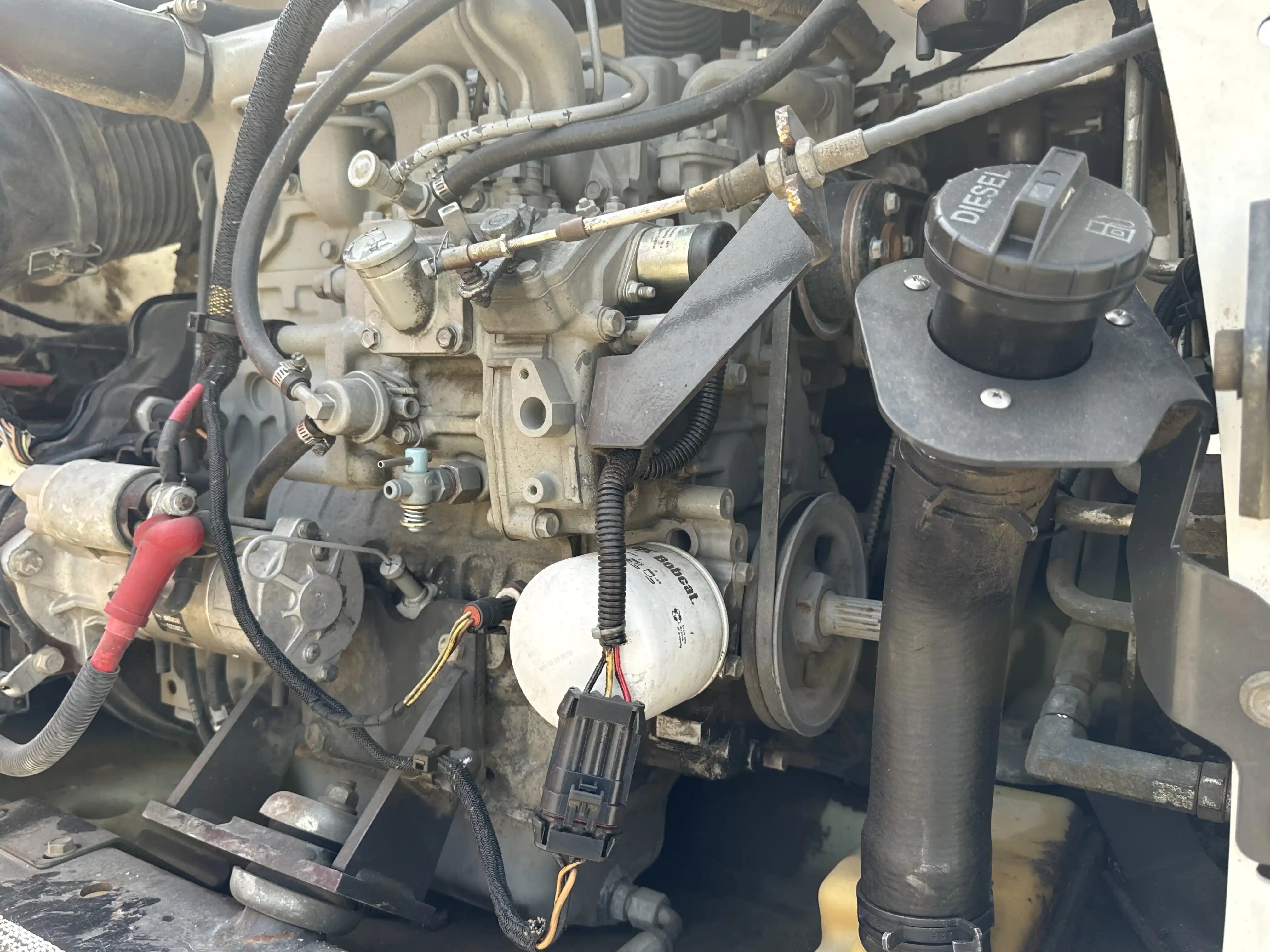 SSL-002-Bobcat-S510-skid-steer-loader-inspection-engine-engine-oil-leaks-2