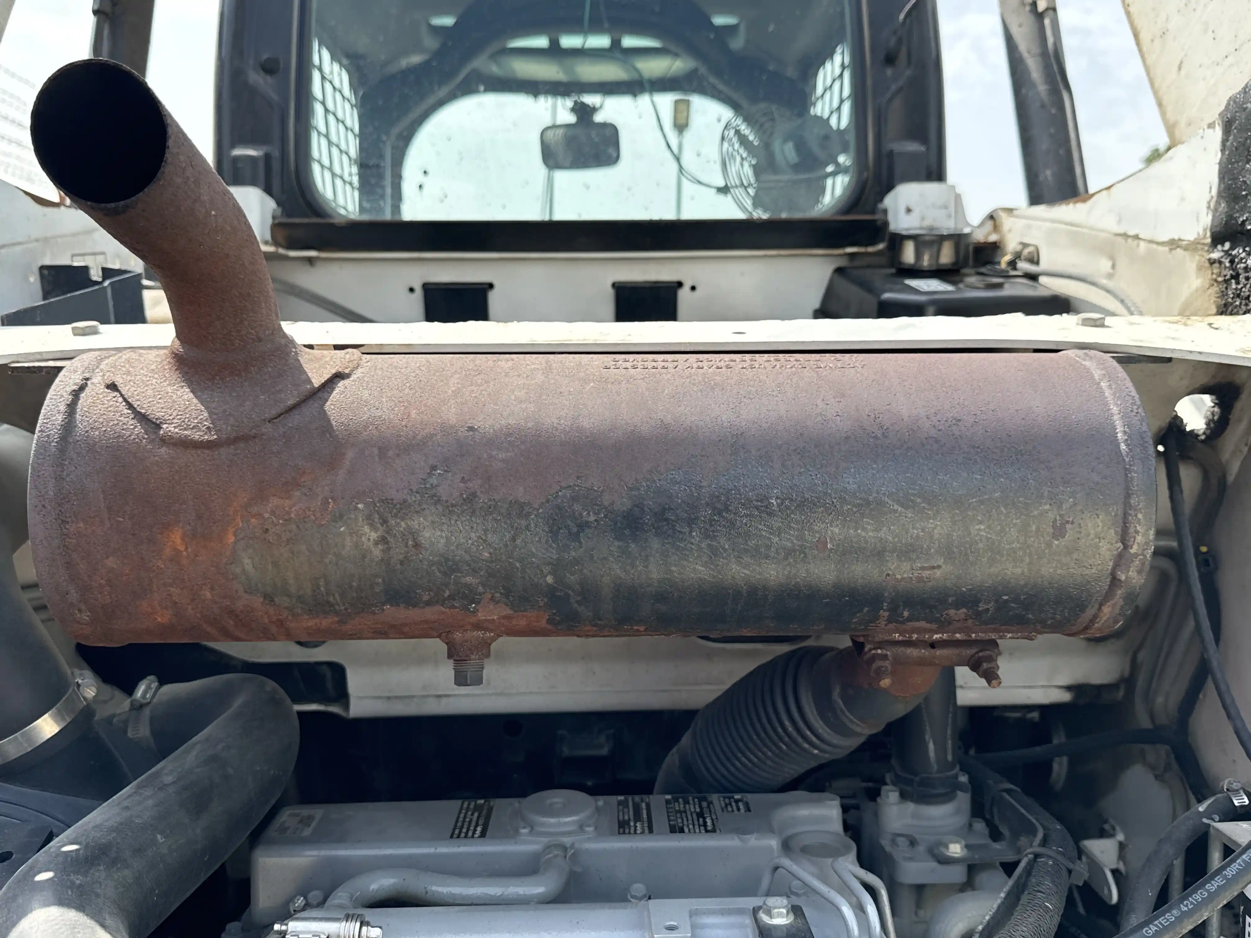 SSL-002-Bobcat-S510-skid-steer-loader-inspection-engine-exhaust-system-1