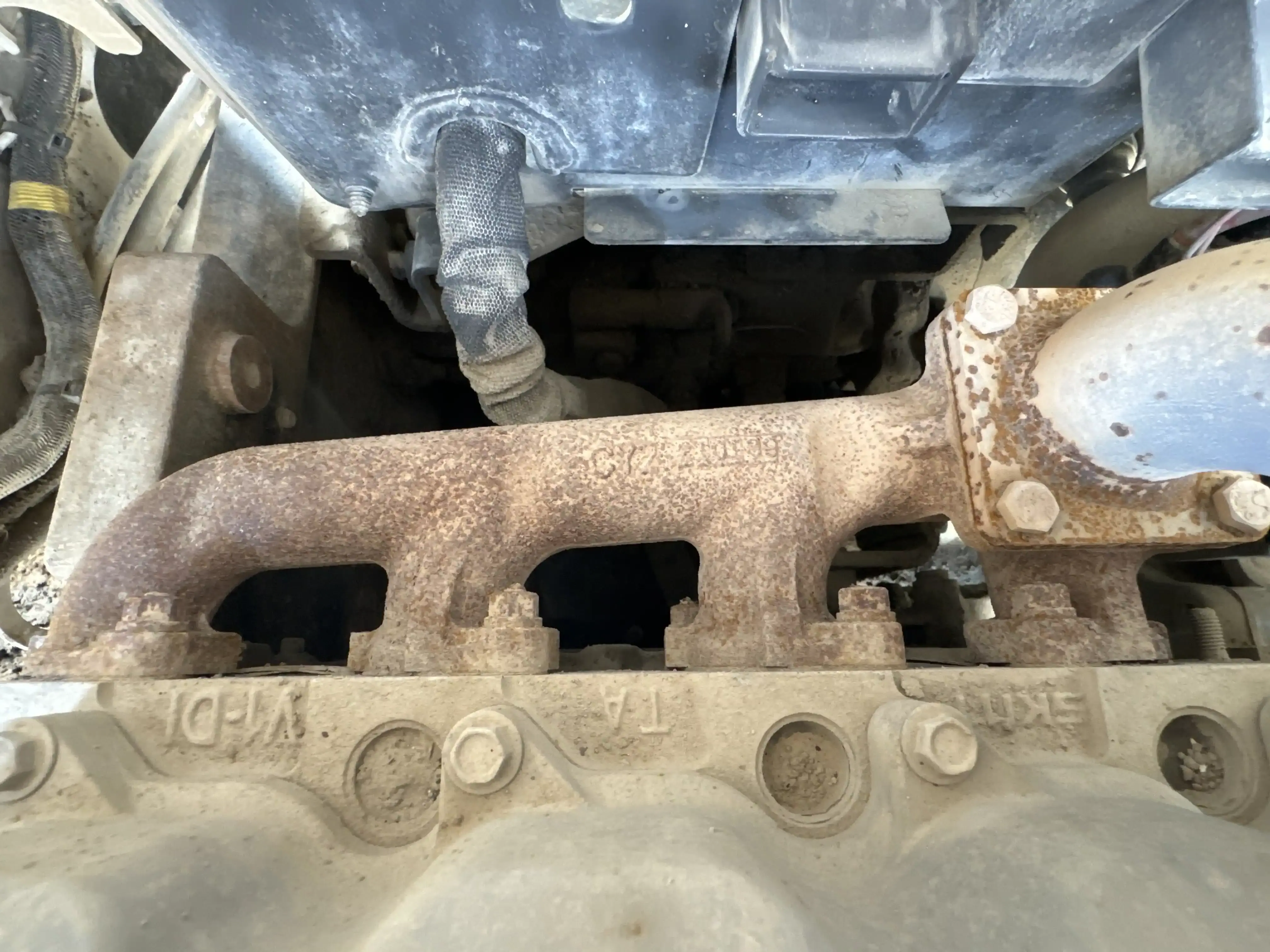 SSL-002-Bobcat-S510-skid-steer-loader-inspection-engine-exhaust-system-3