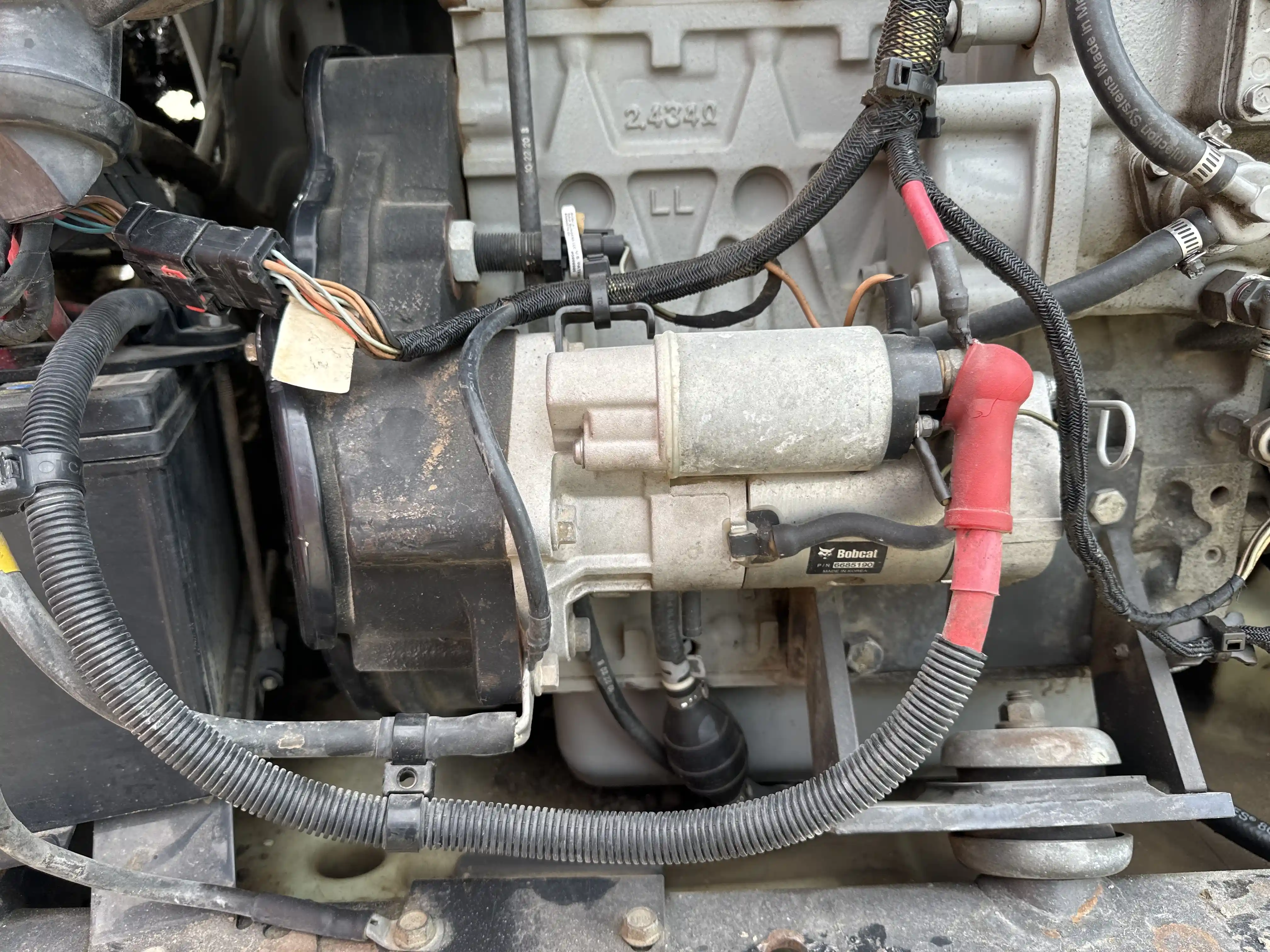 SSL-002-Bobcat-S510-skid-steer-loader-inspection-electronics-main-harness-2