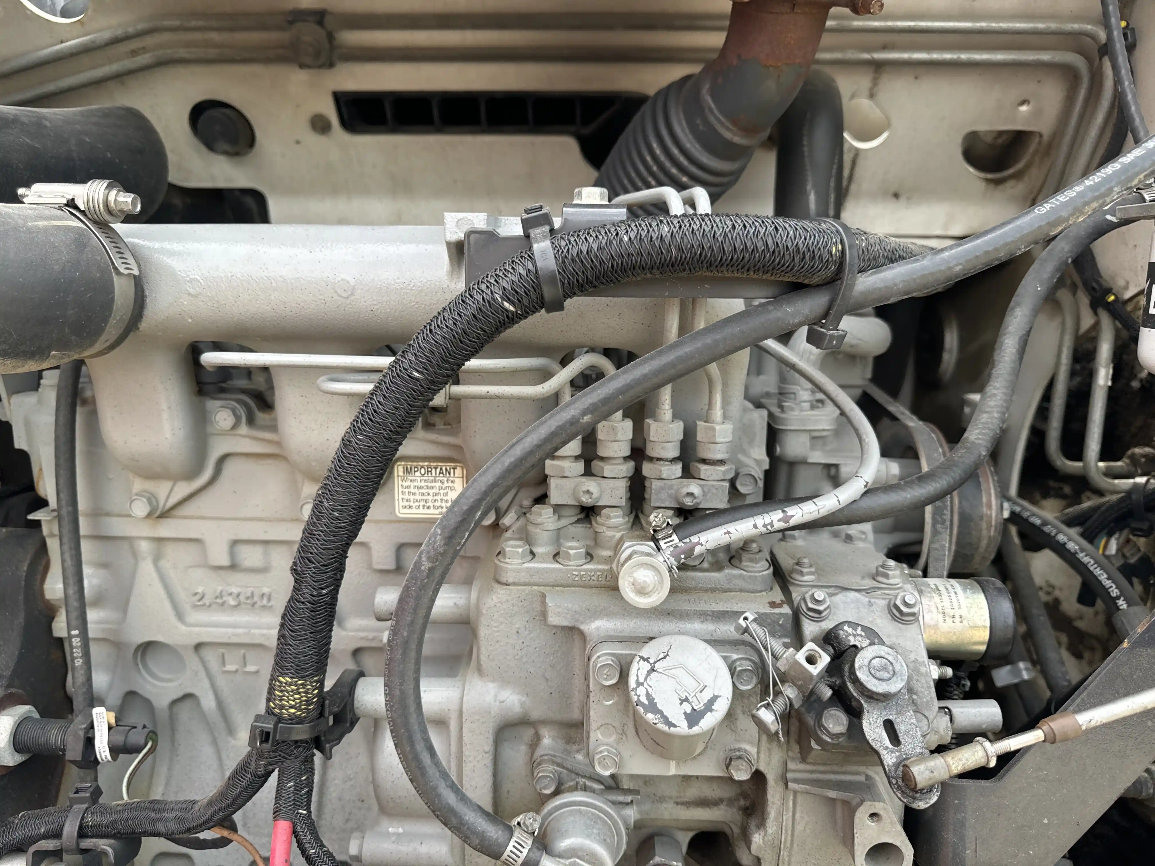 SSL-002-Bobcat-S510-skid-steer-loader-inspection-electronics-main-harness-3
