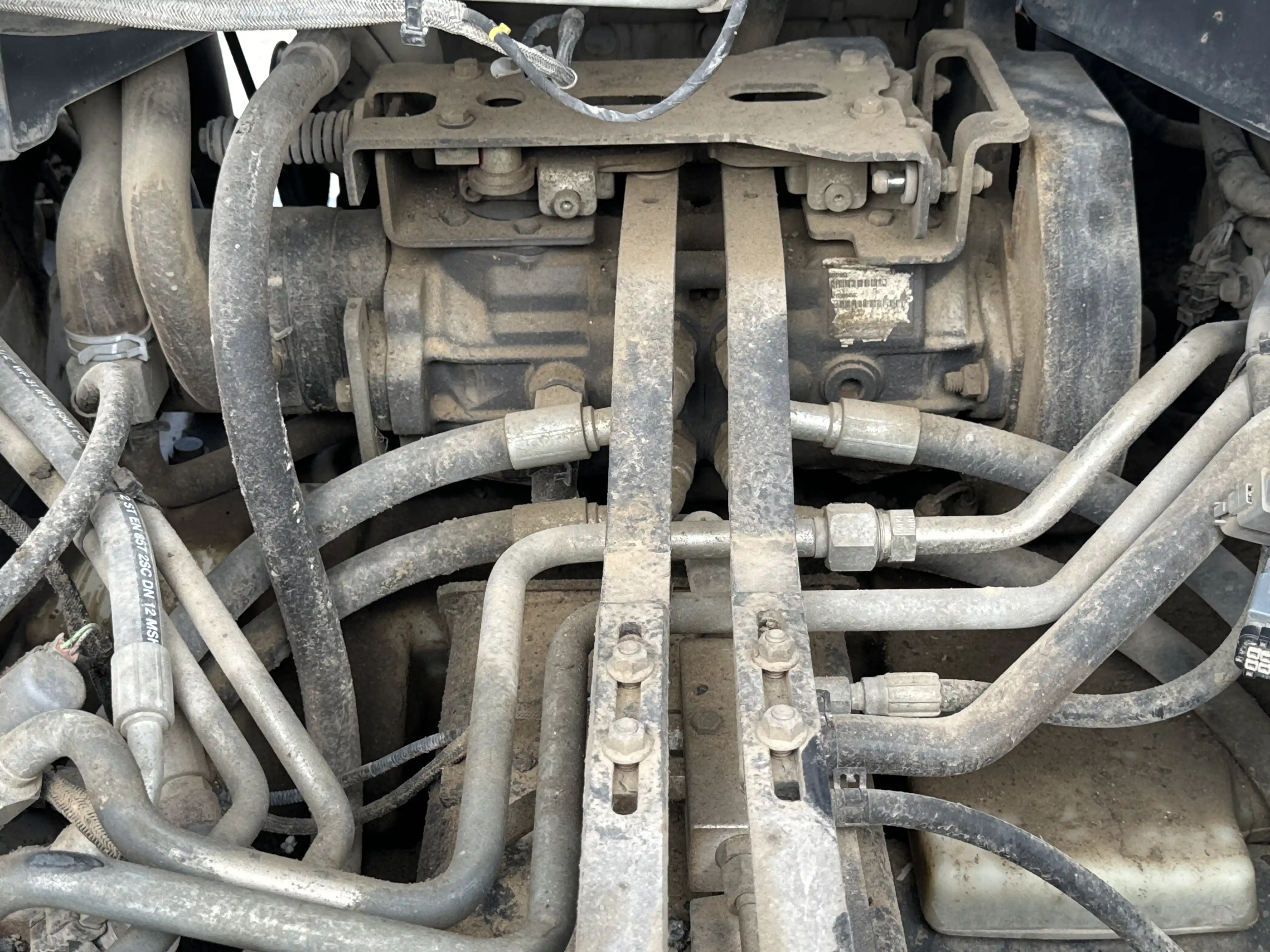 SSL-002-Bobcat-S510-skid-steer-loader-inspection-hydraulics-hydraulic-pump-2