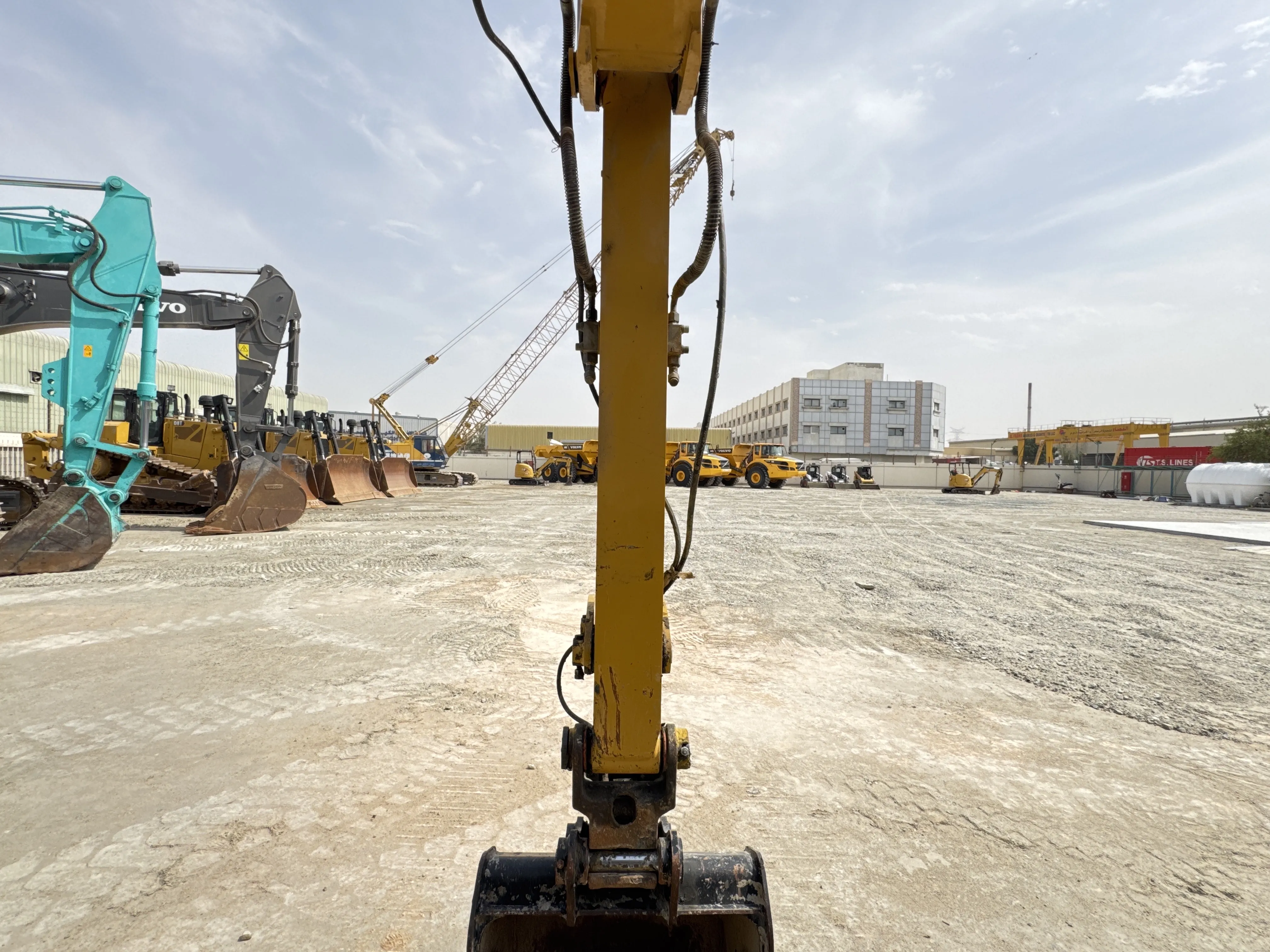 MNX-003-Cat-305.5E2-mini-excavator-inspection-chassis-stick-3