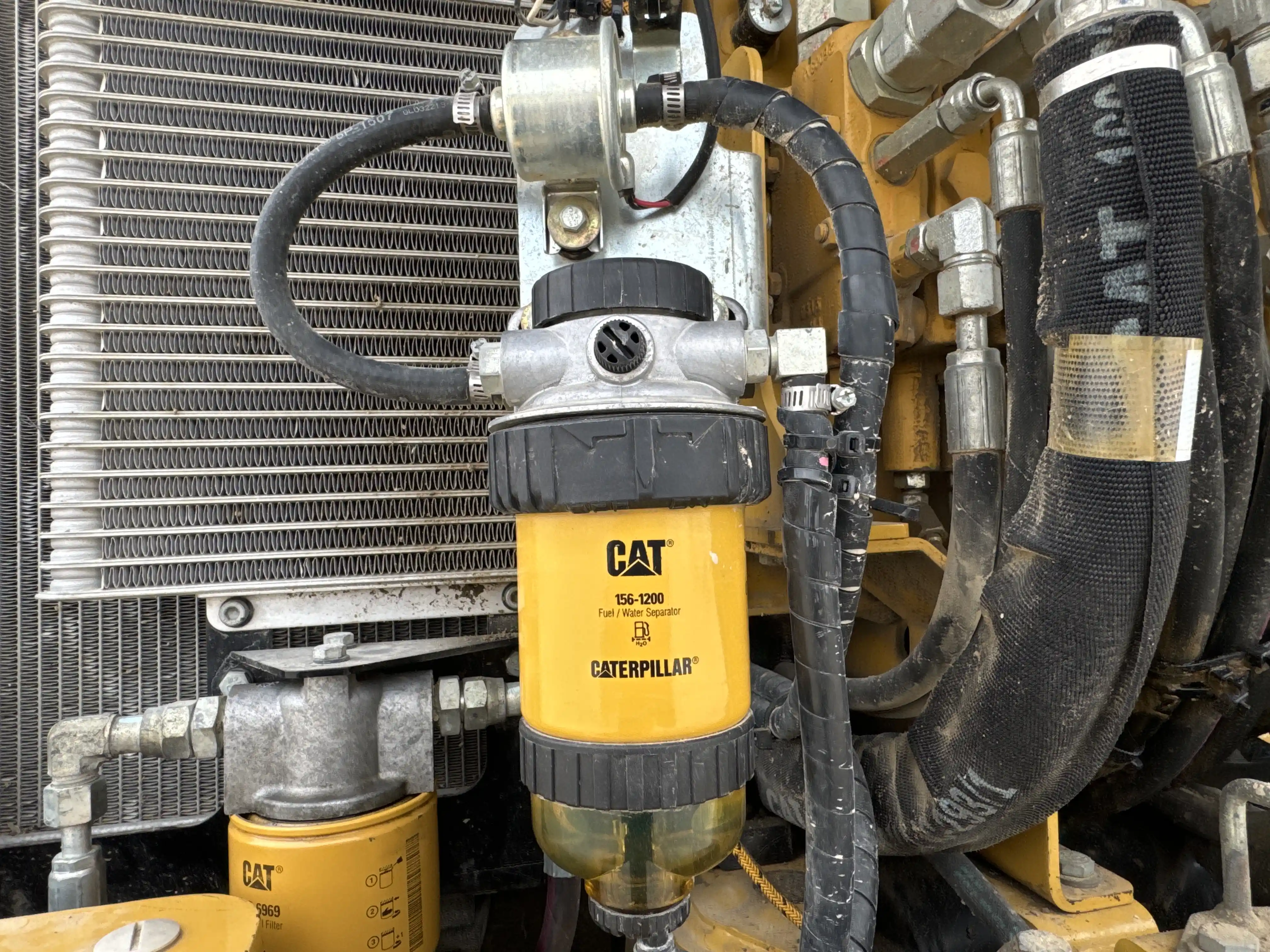 MNX-002-Cat-303E-mini-excavator-inspection-engine-fuel-leaks-3