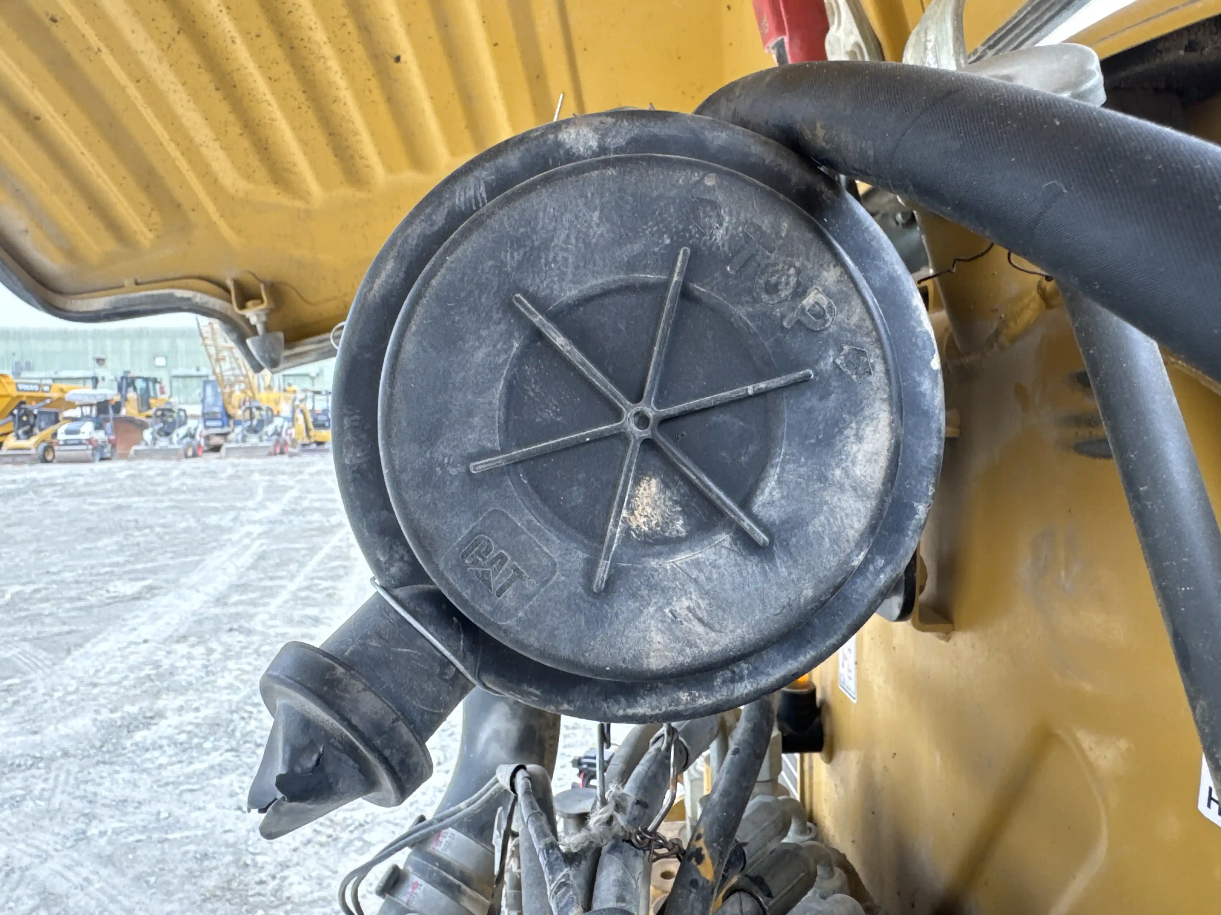 MNX-002-Cat-303E-mini-excavator-inspection-engine-air-intake-system-1