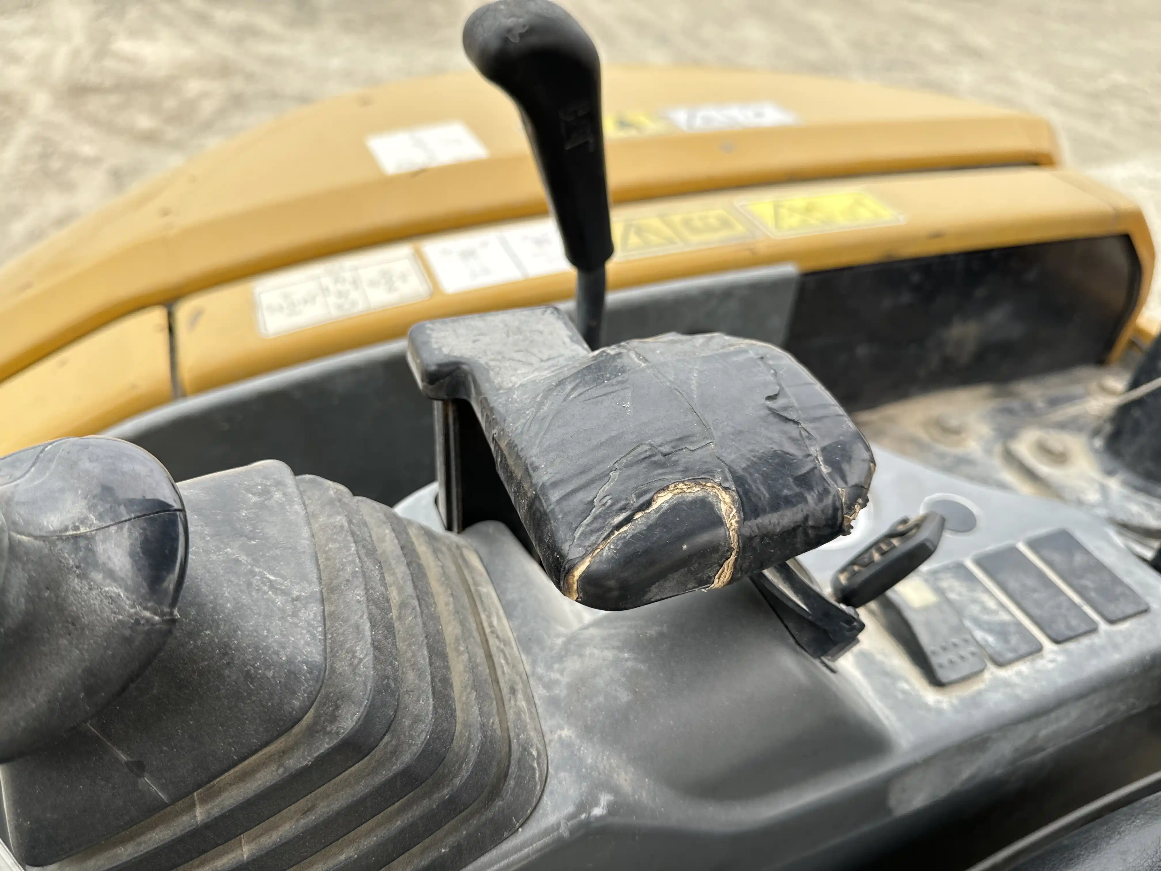 MNX-002-Cat-303E-mini-excavator-inspection-cabin-seats-armrests-1