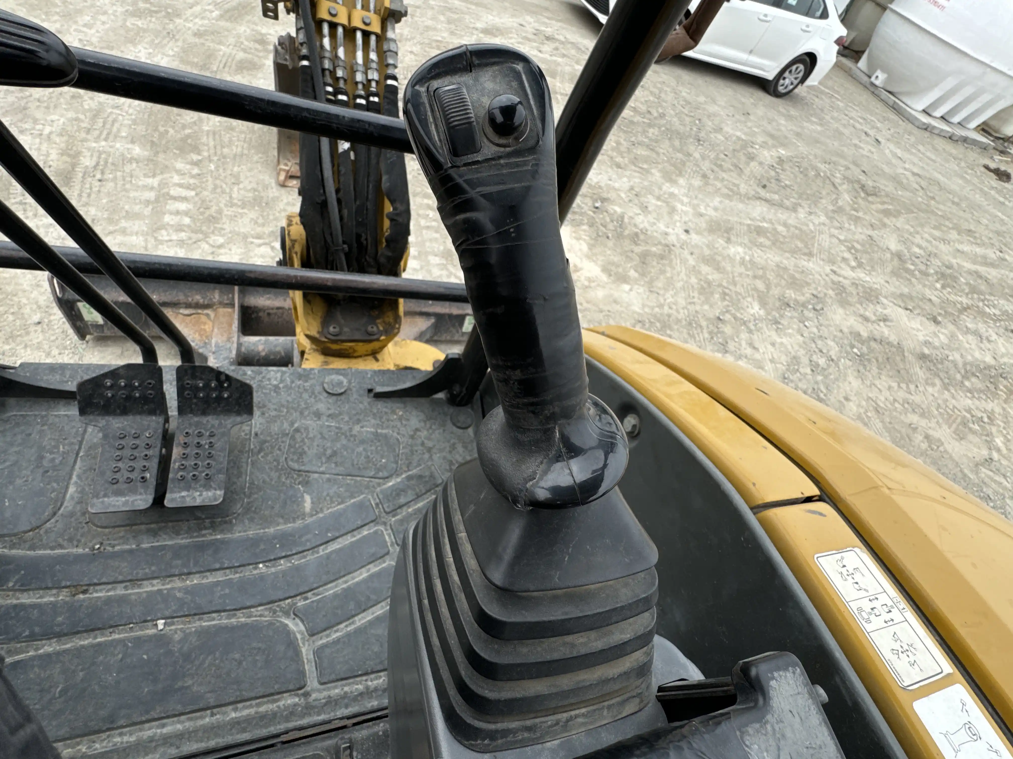 MNX-002-Cat-303E-mini-excavator-inspection-cabin-joysticks-1