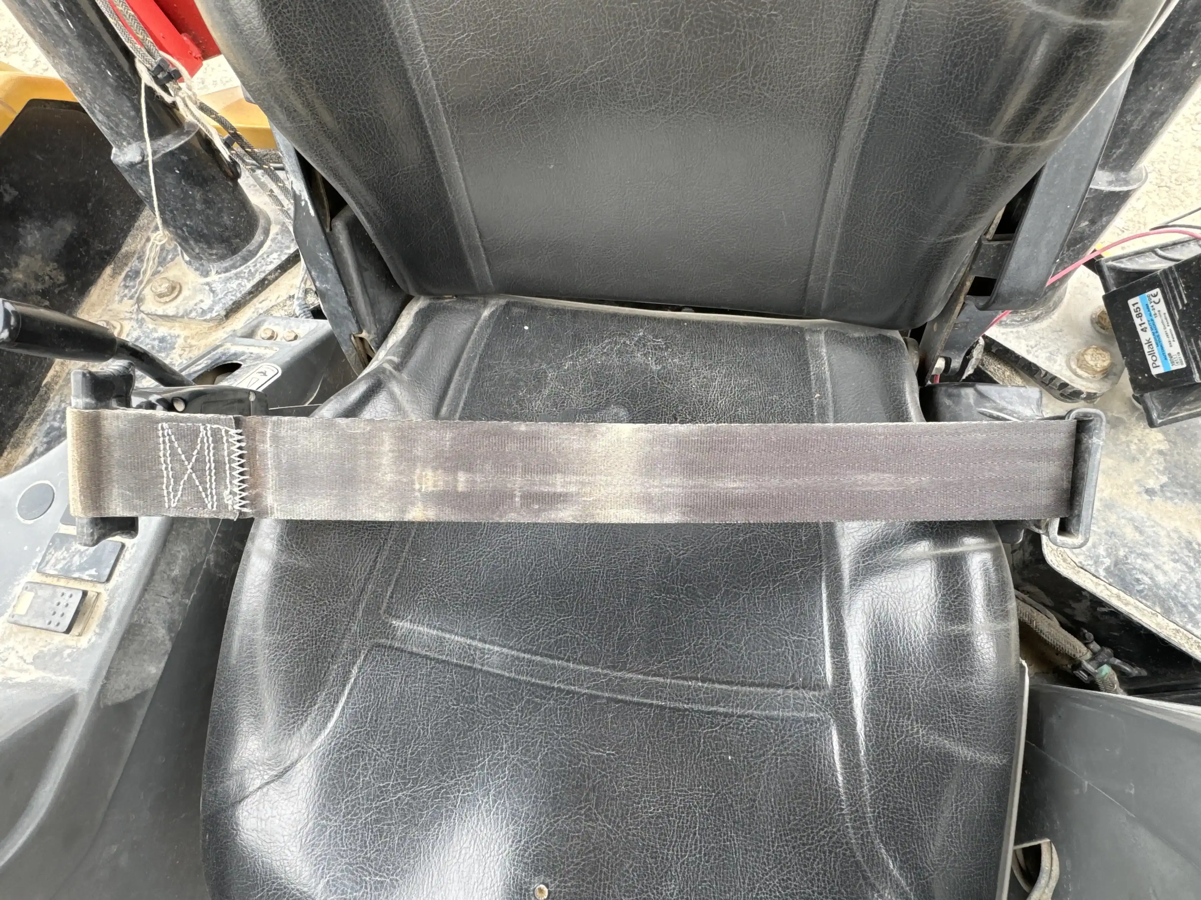 MNX-002-Cat-303E-mini-excavator-inspection-safety-seat-belts-1