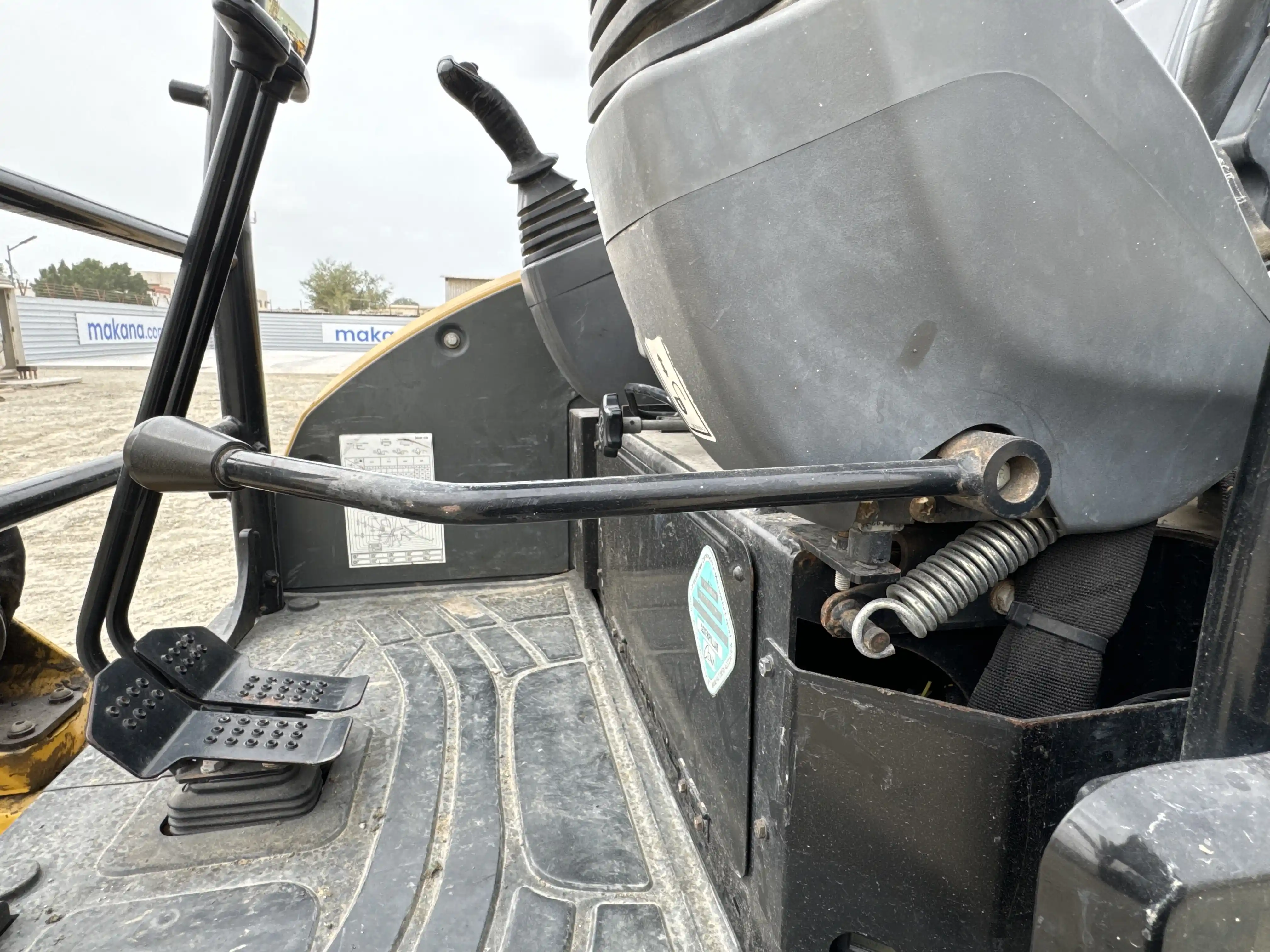 MNX-002-Cat-303E-mini-excavator-inspection-safety-hydraulic-safety-lock-2