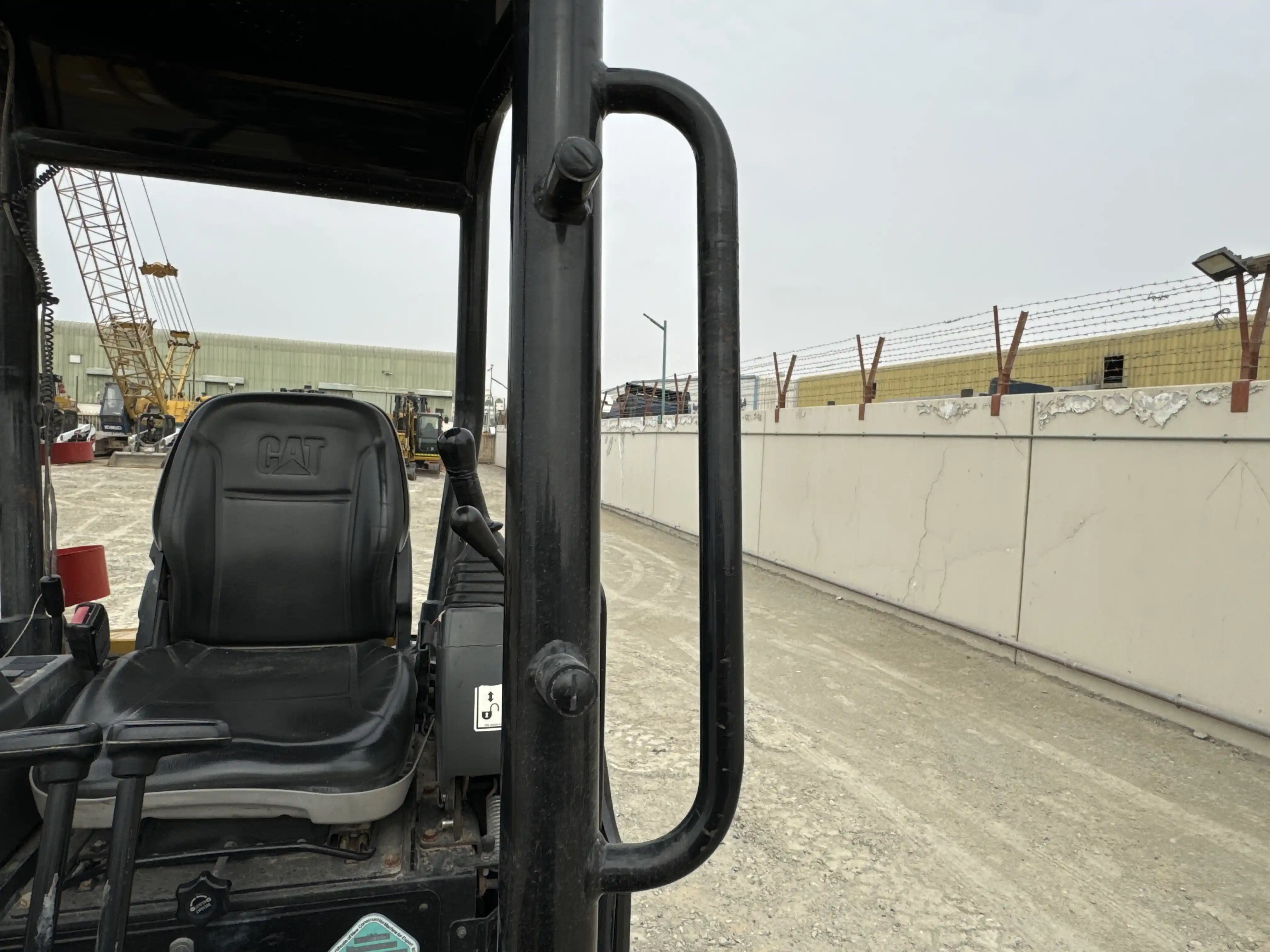 MNX-002-Cat-303E-mini-excavator-inspection-structure-handrails-1