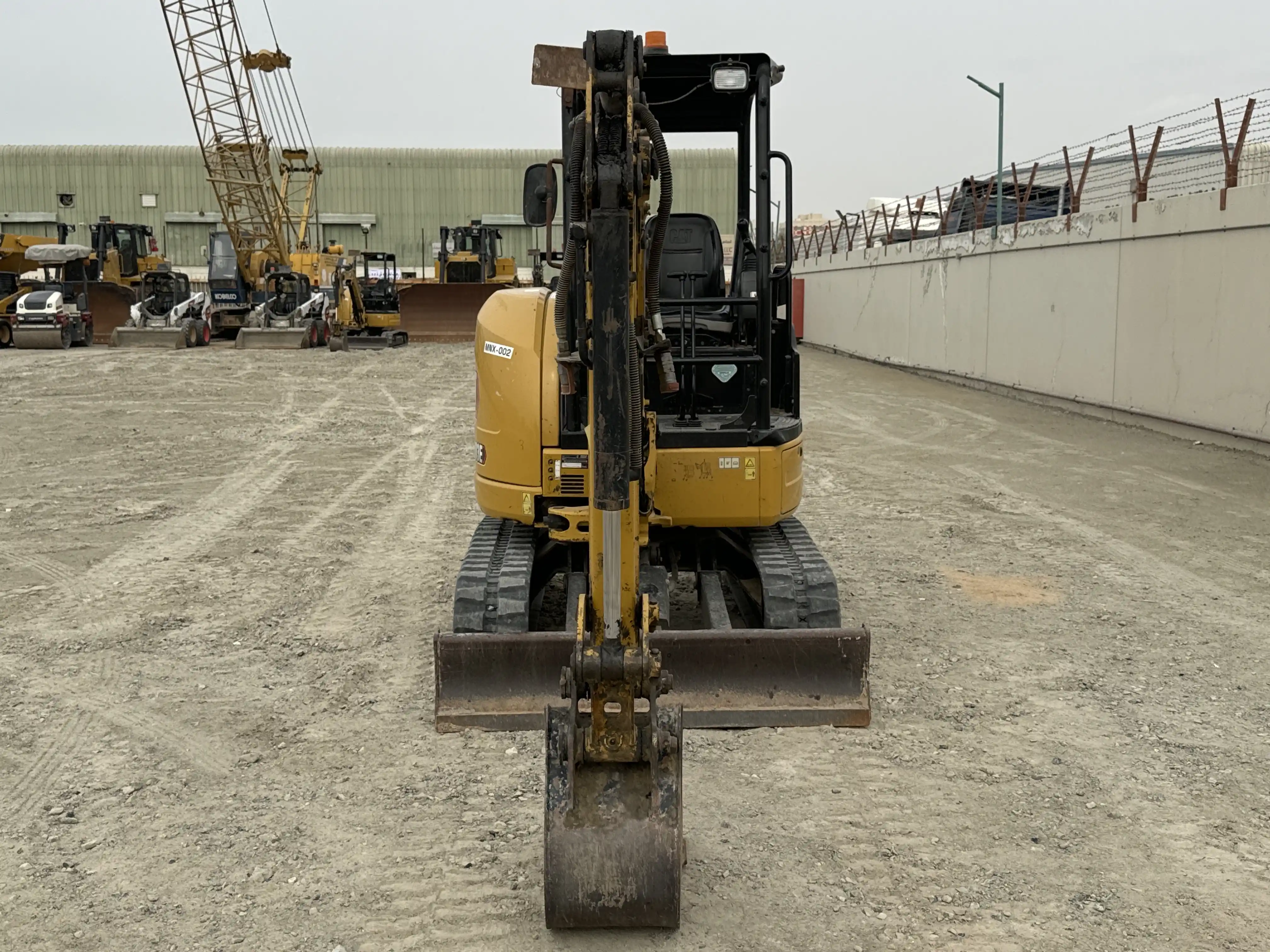 MNX-002-Cat-303E-mini-excavator-inspection-structure-paint-1
