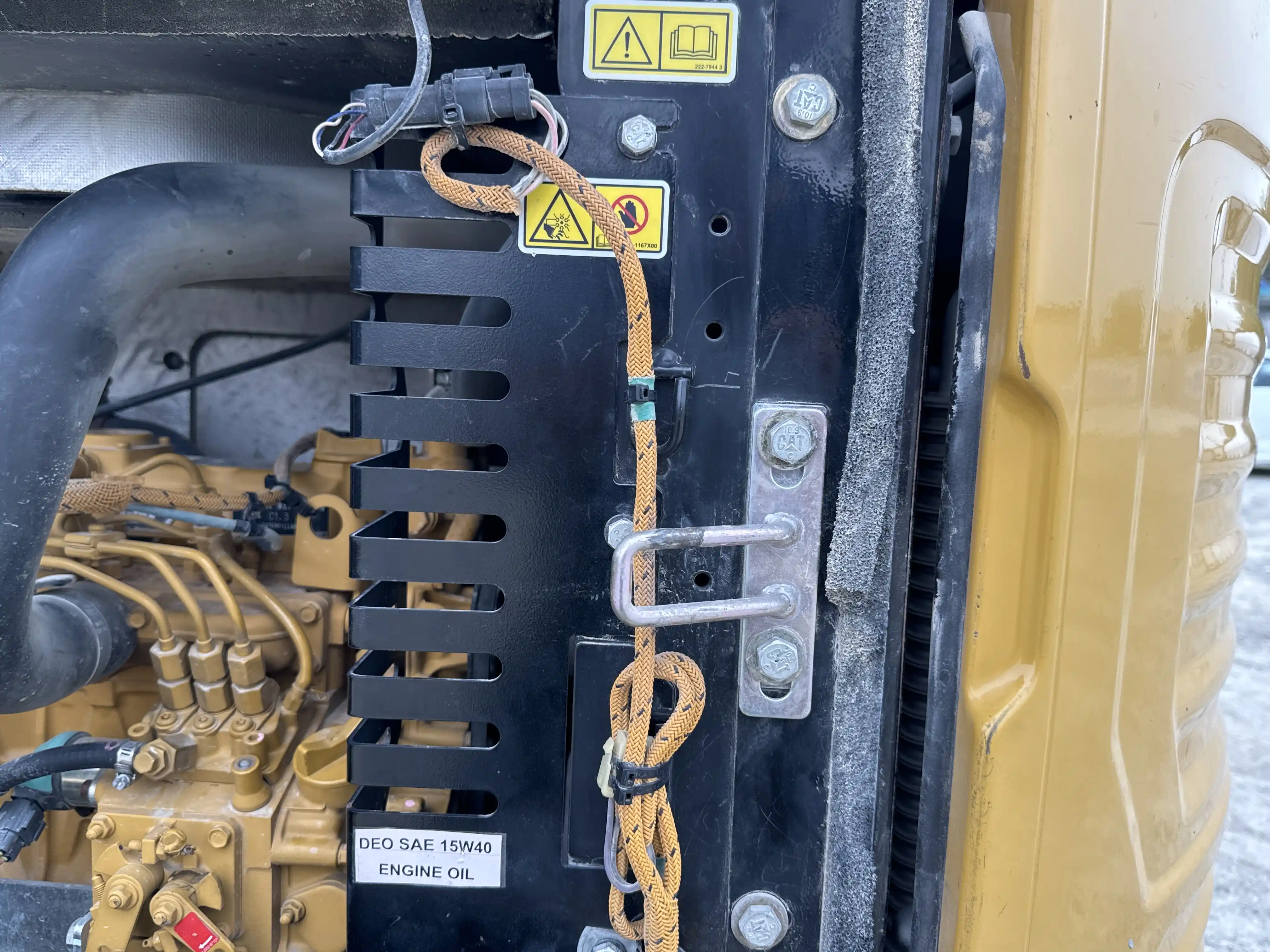 MNX-002-Cat-303E-mini-excavator-inspection-electronics-main-harness-2