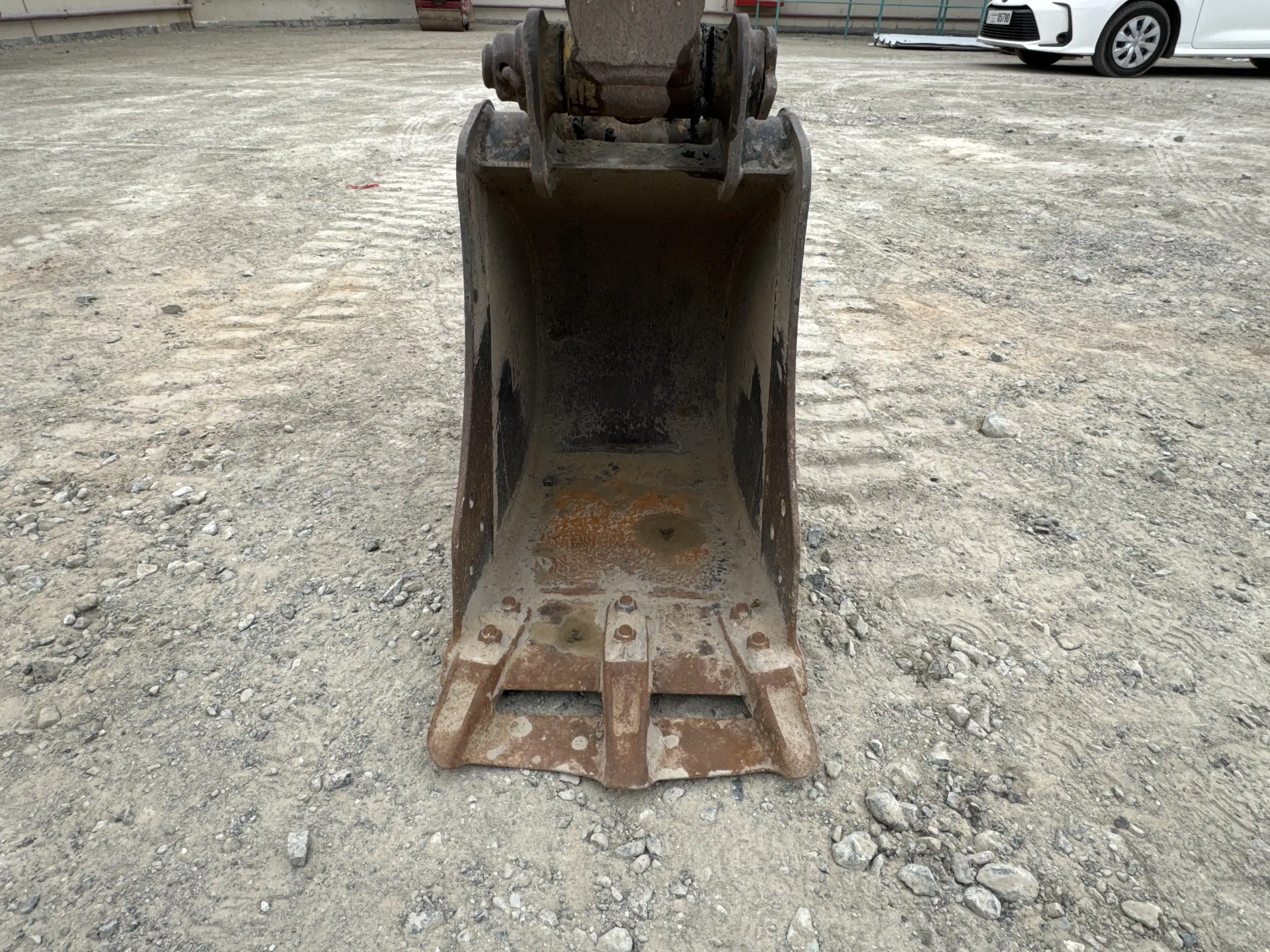 MNX-002-Cat-303E-mini-excavator-inspection-attachment-excavator-bucket-1