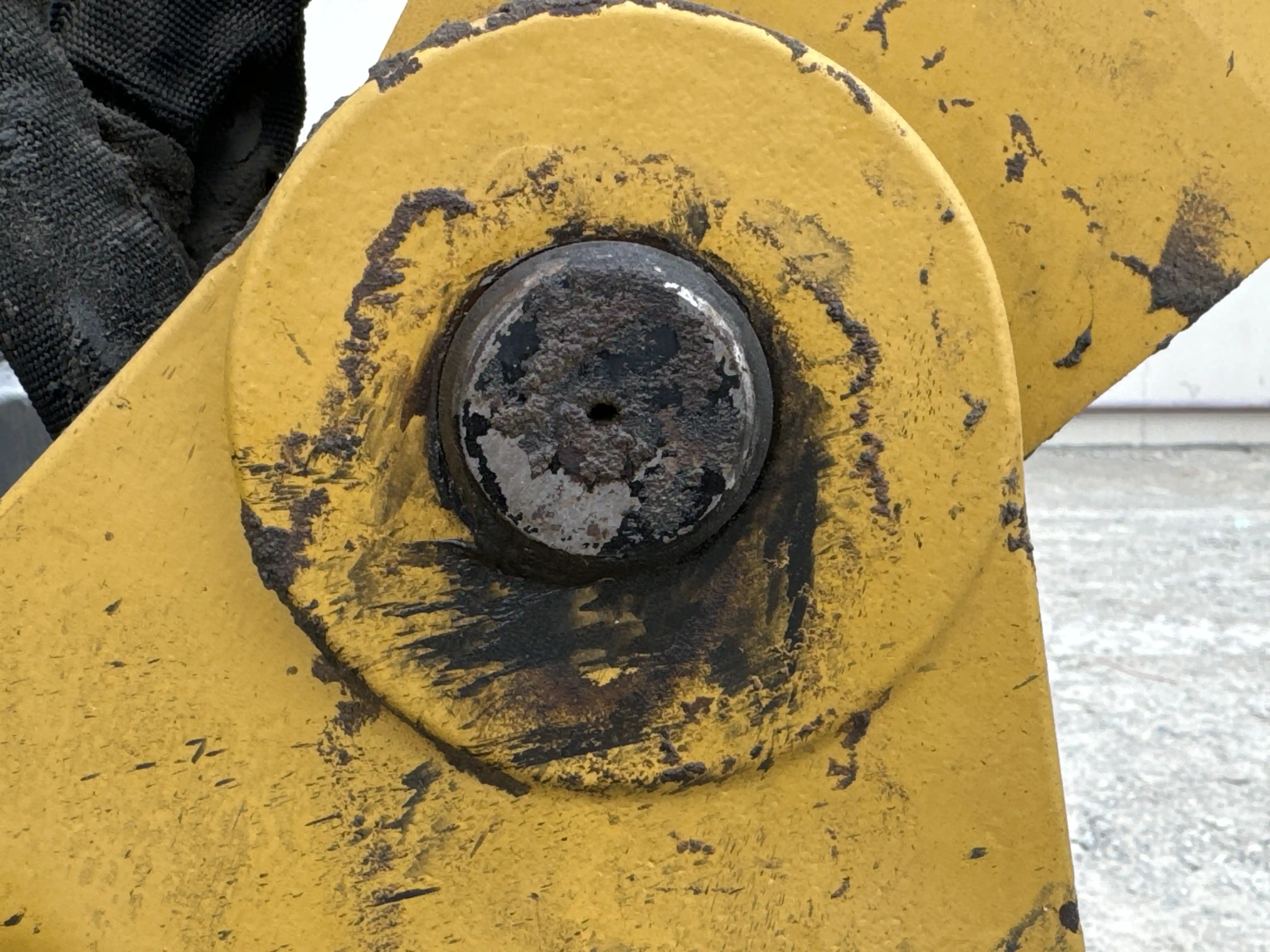 MNX-002-Cat-303E-mini-excavator-inspection-chassis-boom-base-pin-and-bushings-3