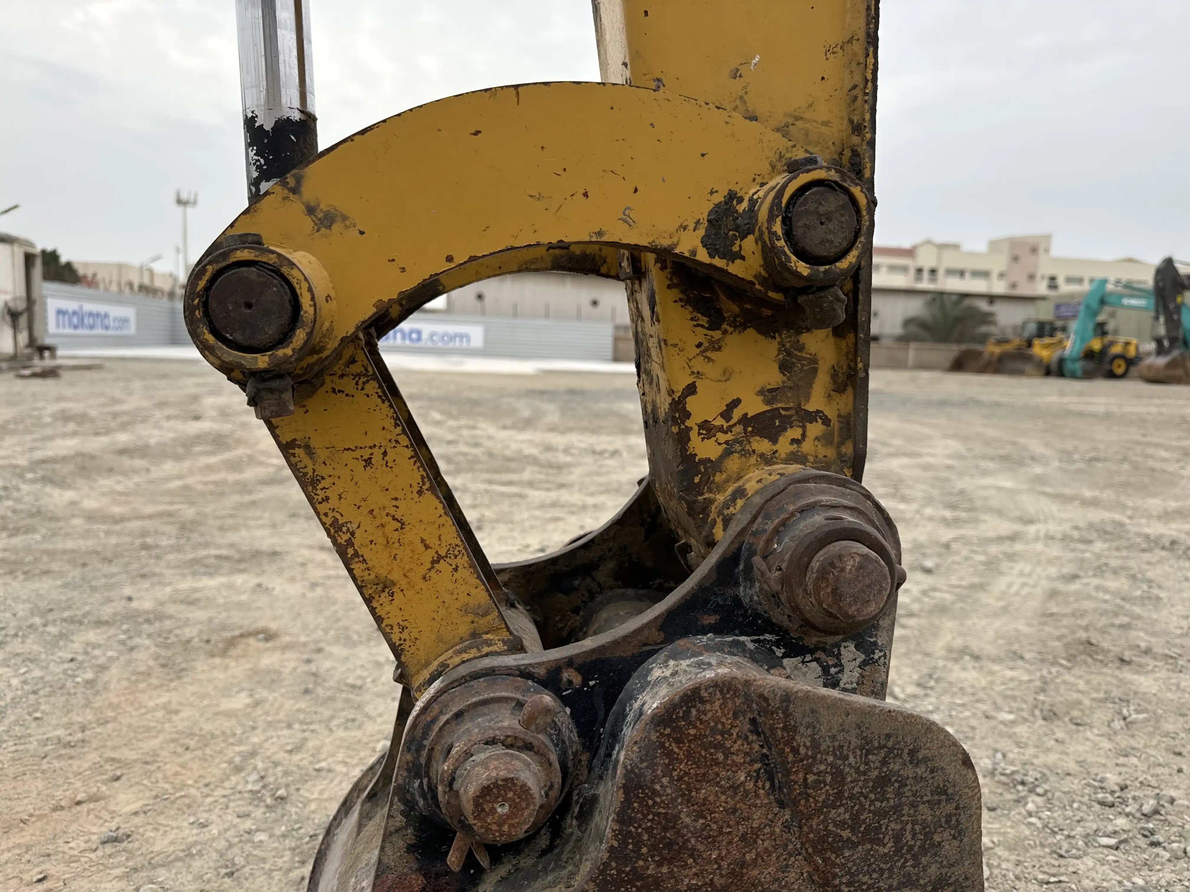 MNX-002-Cat-303E-mini-excavator-inspection-chassis-pin-and-bushings-stick-to-bucket-1