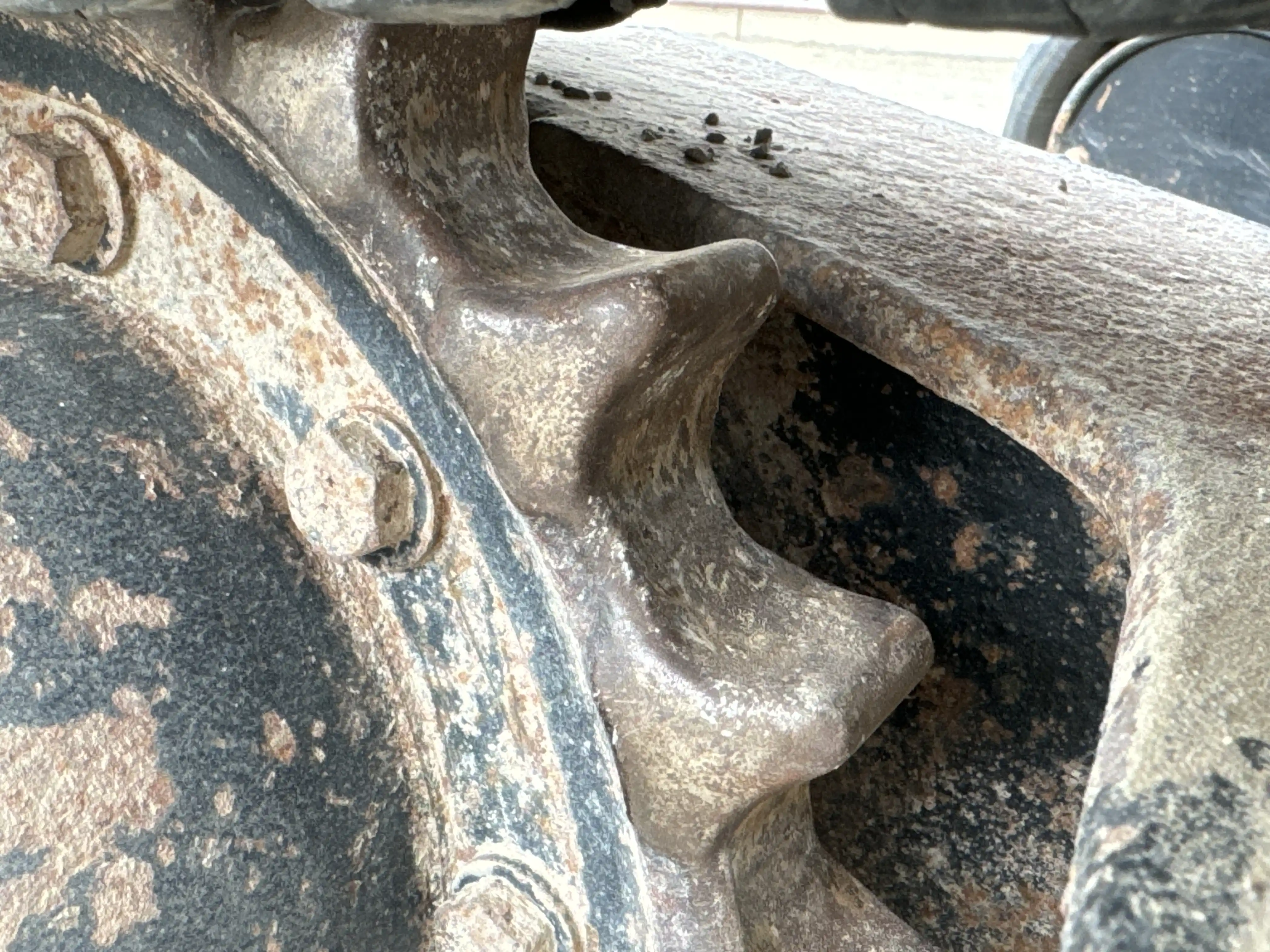 MNX-002-Cat-303E-mini-excavator-inspection-undercarriage-right-sprocket-2
