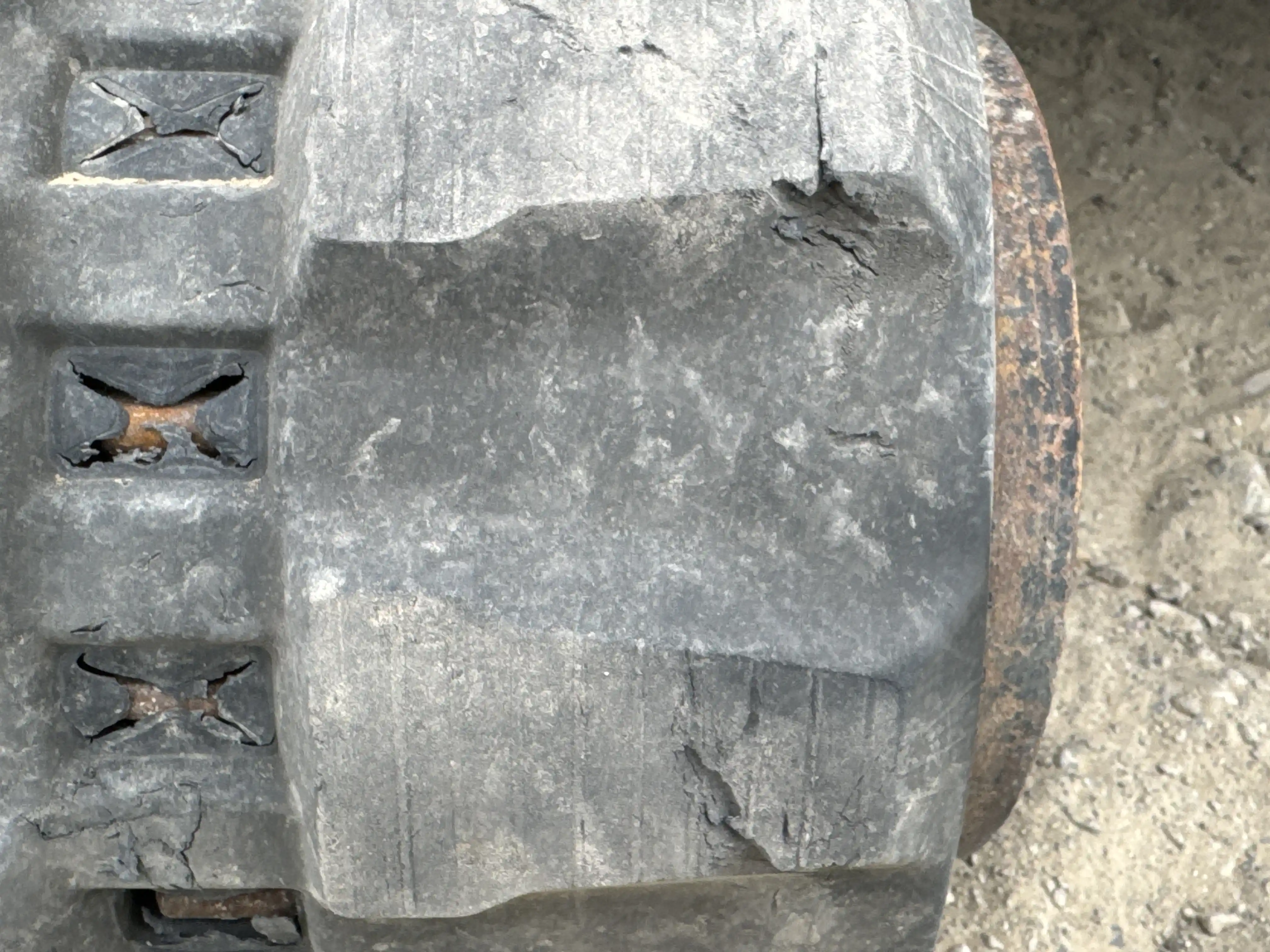 MNX-002-Cat-303E-mini-excavator-inspection-undercarriage-left-track-chain-2