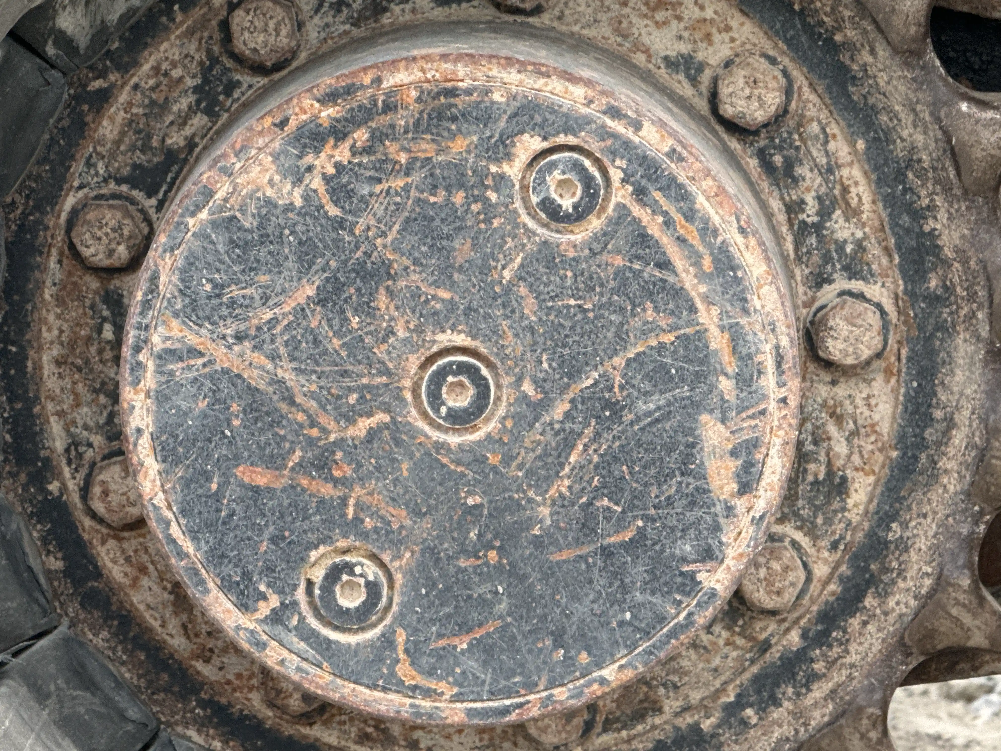 MNX-001-Cat-303E-mini-excavator-inspection-undercarriage-final-drives-1