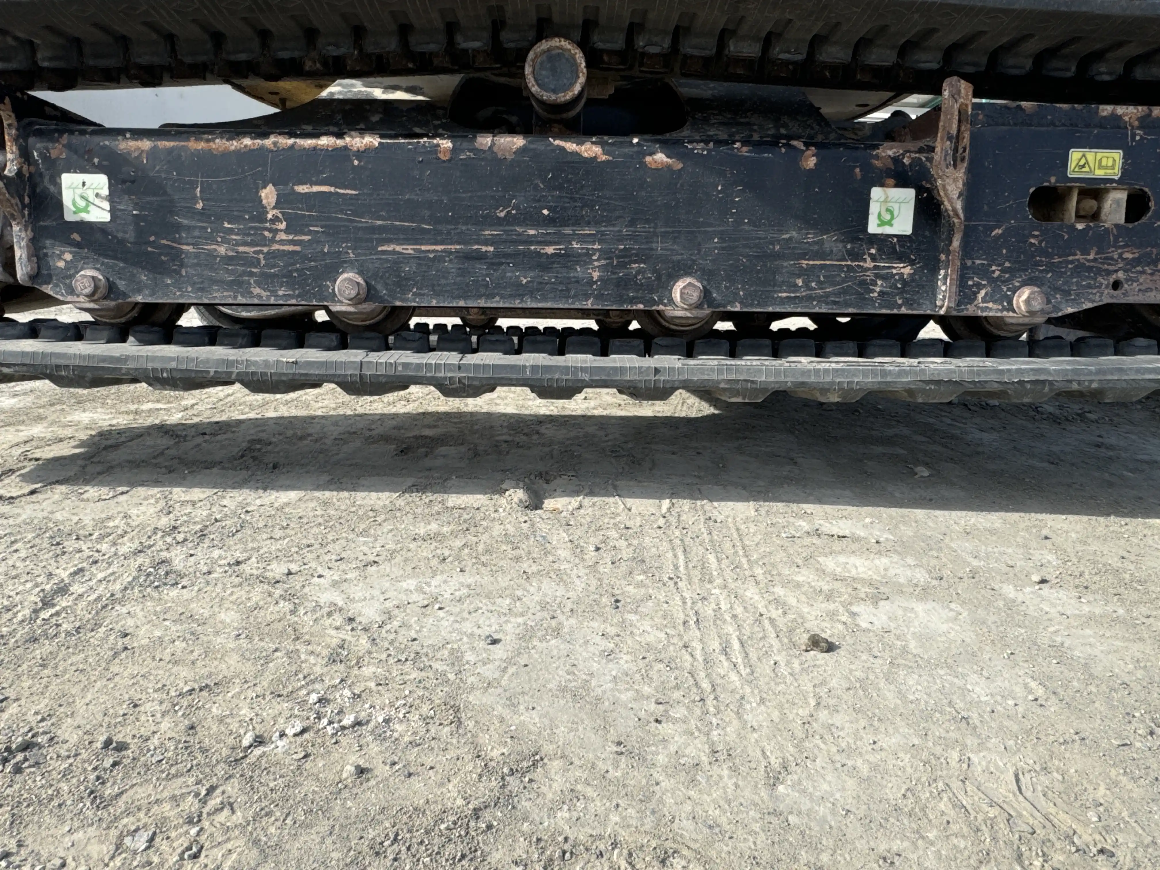 MNX-002-Cat-303E-mini-excavator-inspection-undercarriage-right-track-rollers-1