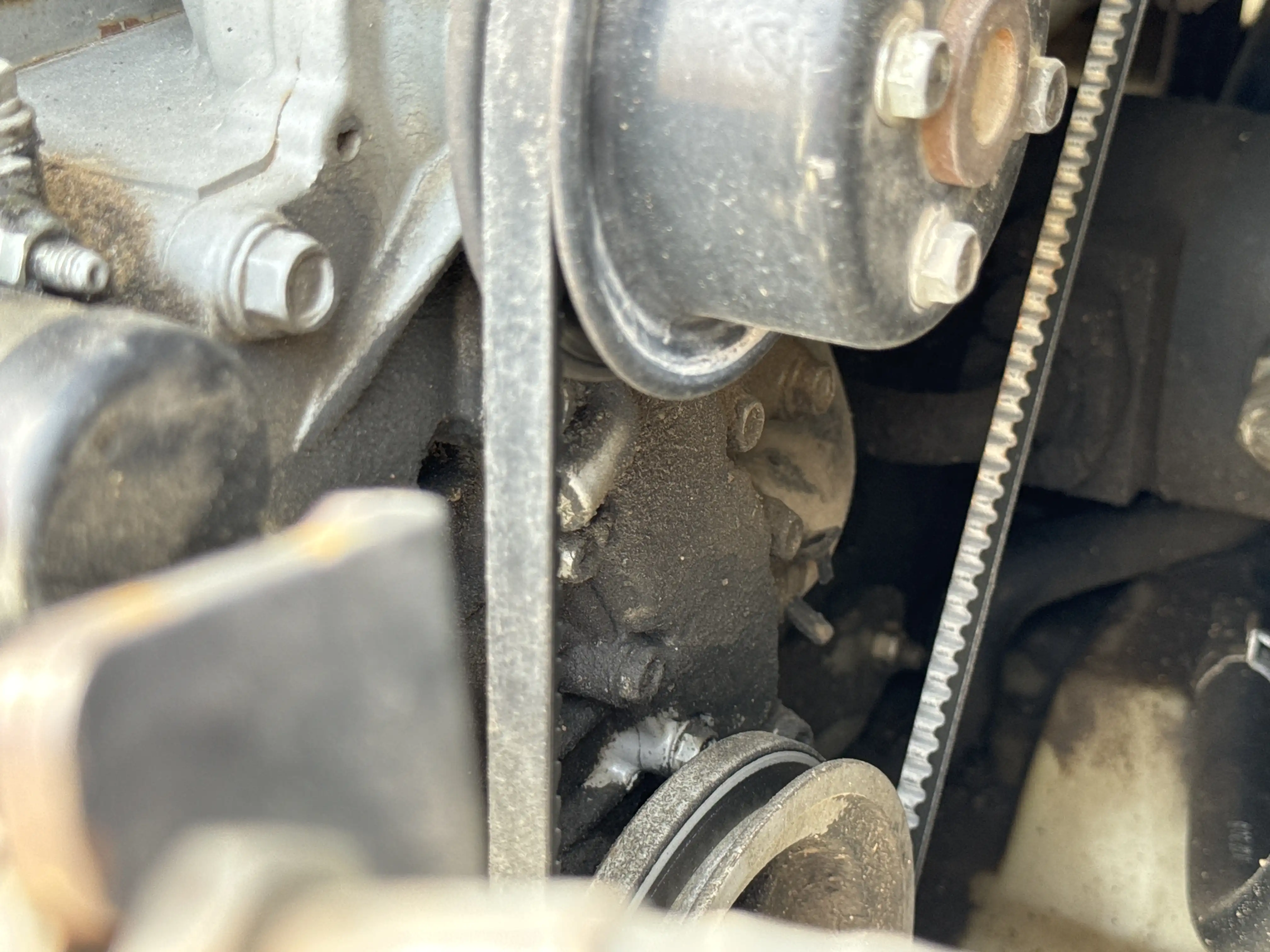 SSL-001-Bobcat-S510-skid-steer-loader-inspection-engine-engine-oil-leaks-2