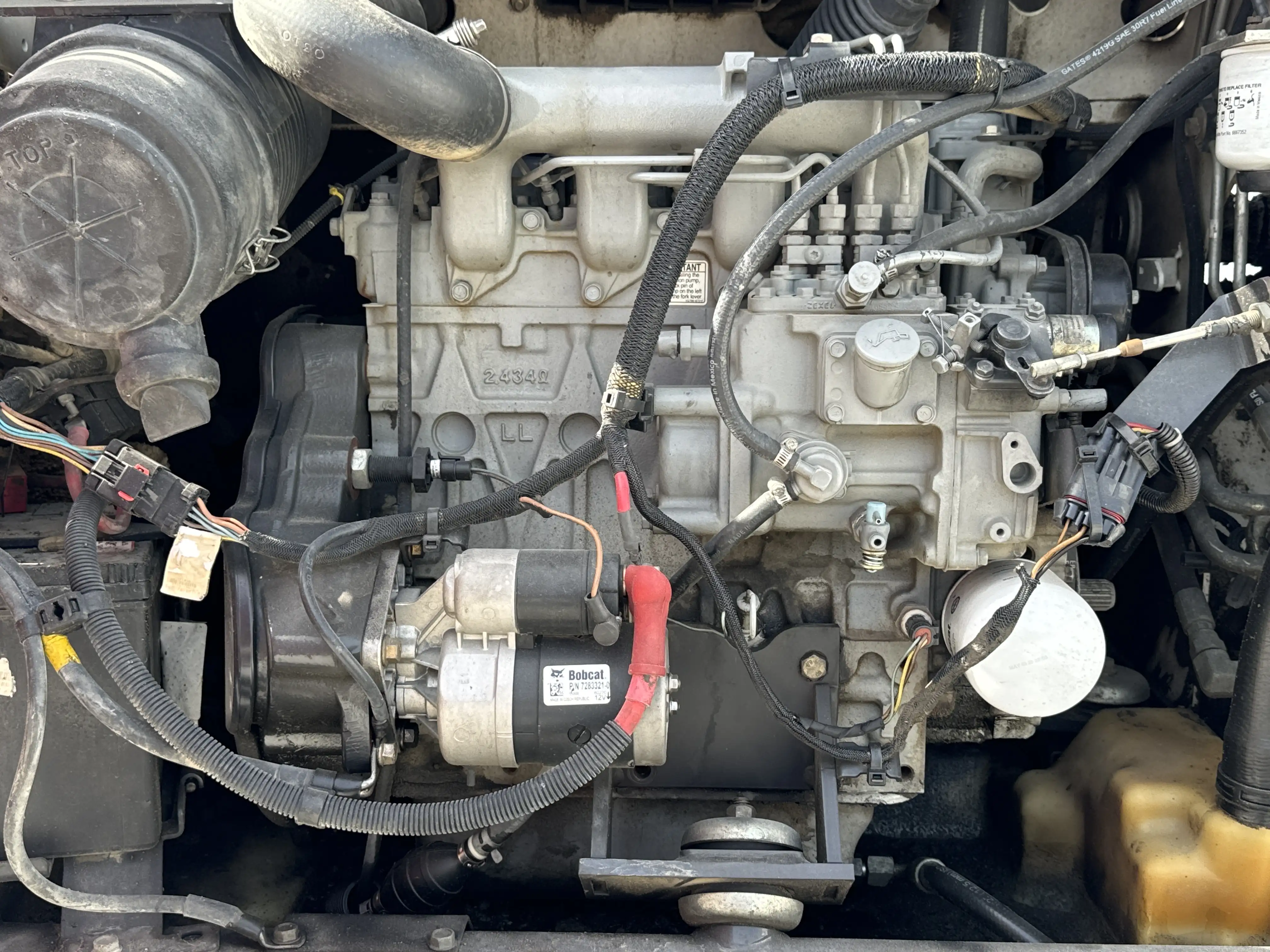 SSL-001-Bobcat-S510-skid-steer-loader-inspection-engine-engine-oil-leaks-5