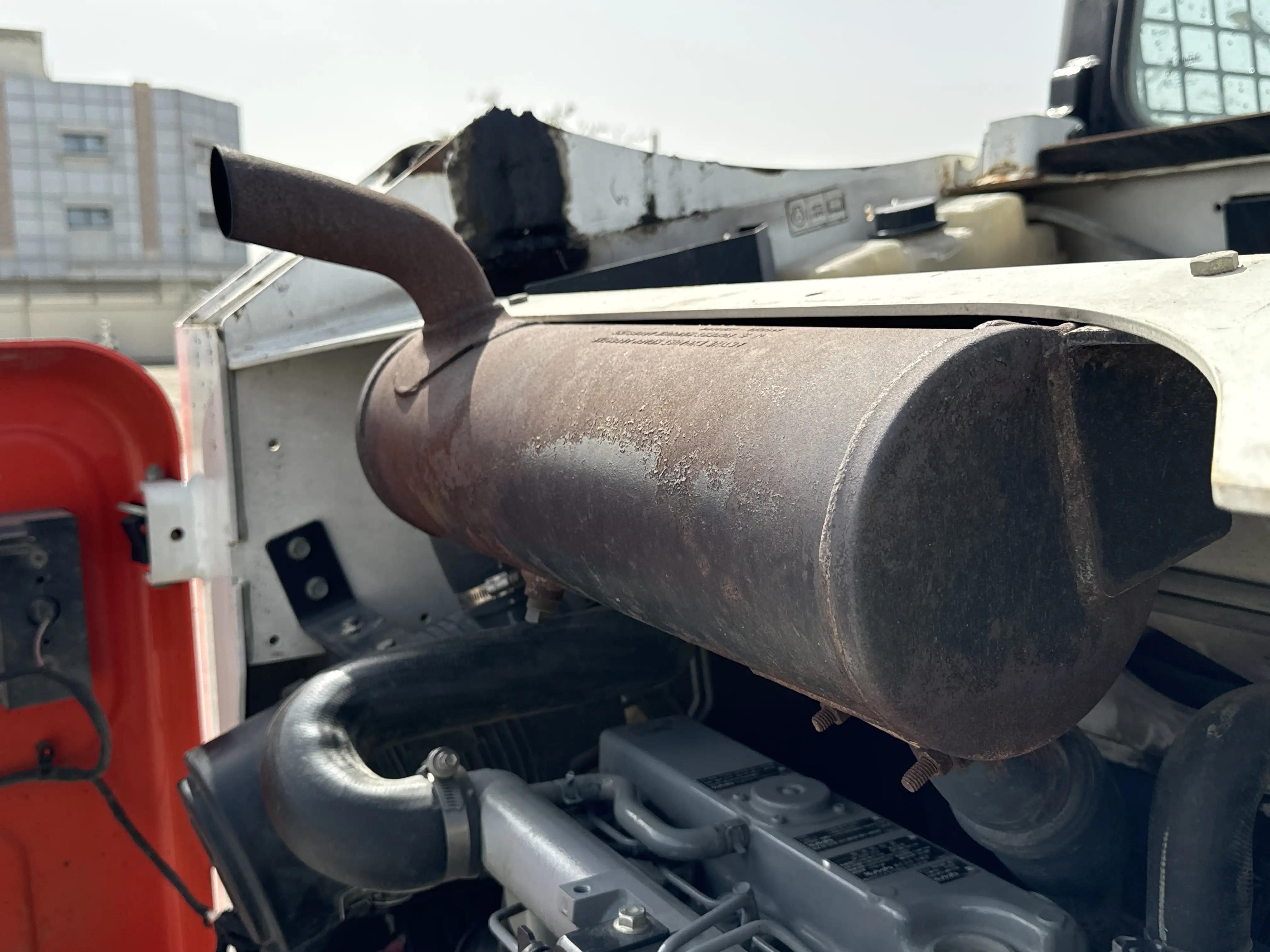 SSL-001-Bobcat-S510-skid-steer-loader-inspection-engine-exhaust-system-3