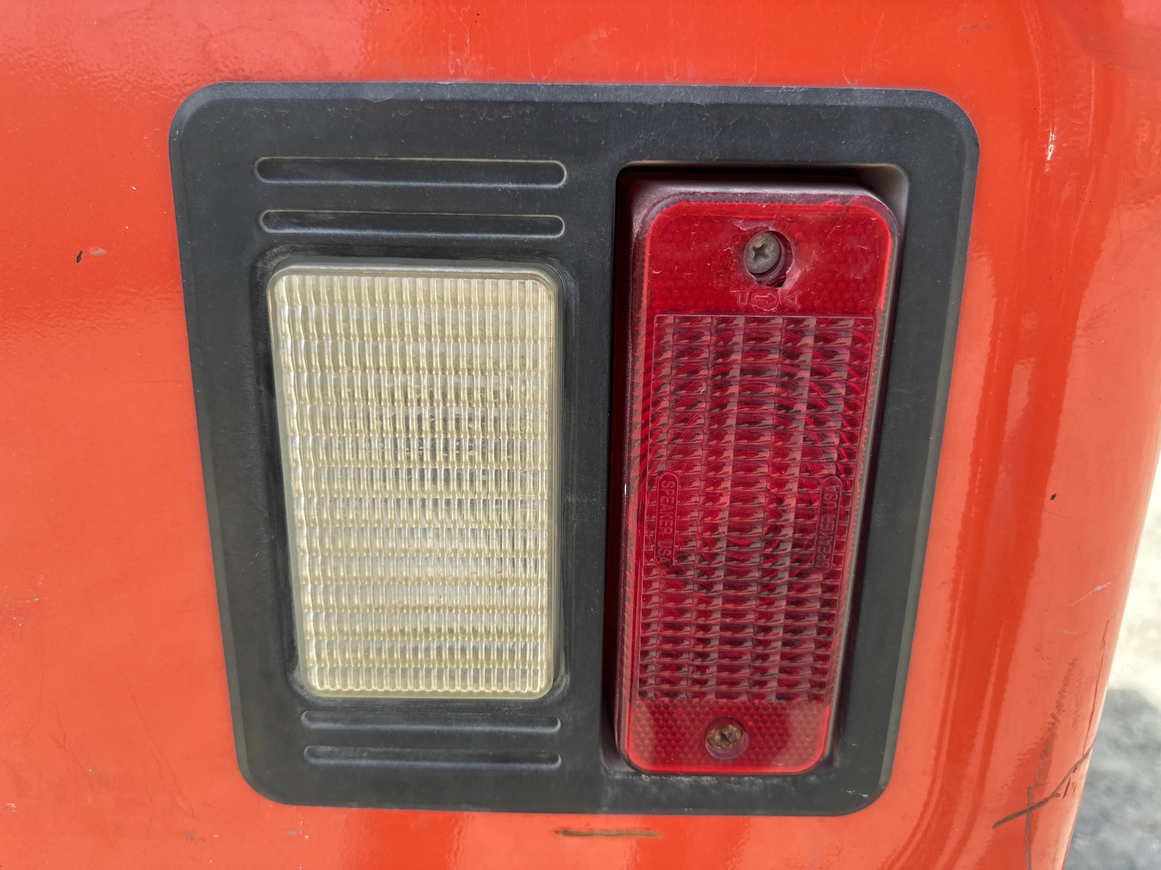 SSL-001-Bobcat-S510-skid-steer-loader-inspection-electronics-lights-and-signals-3
