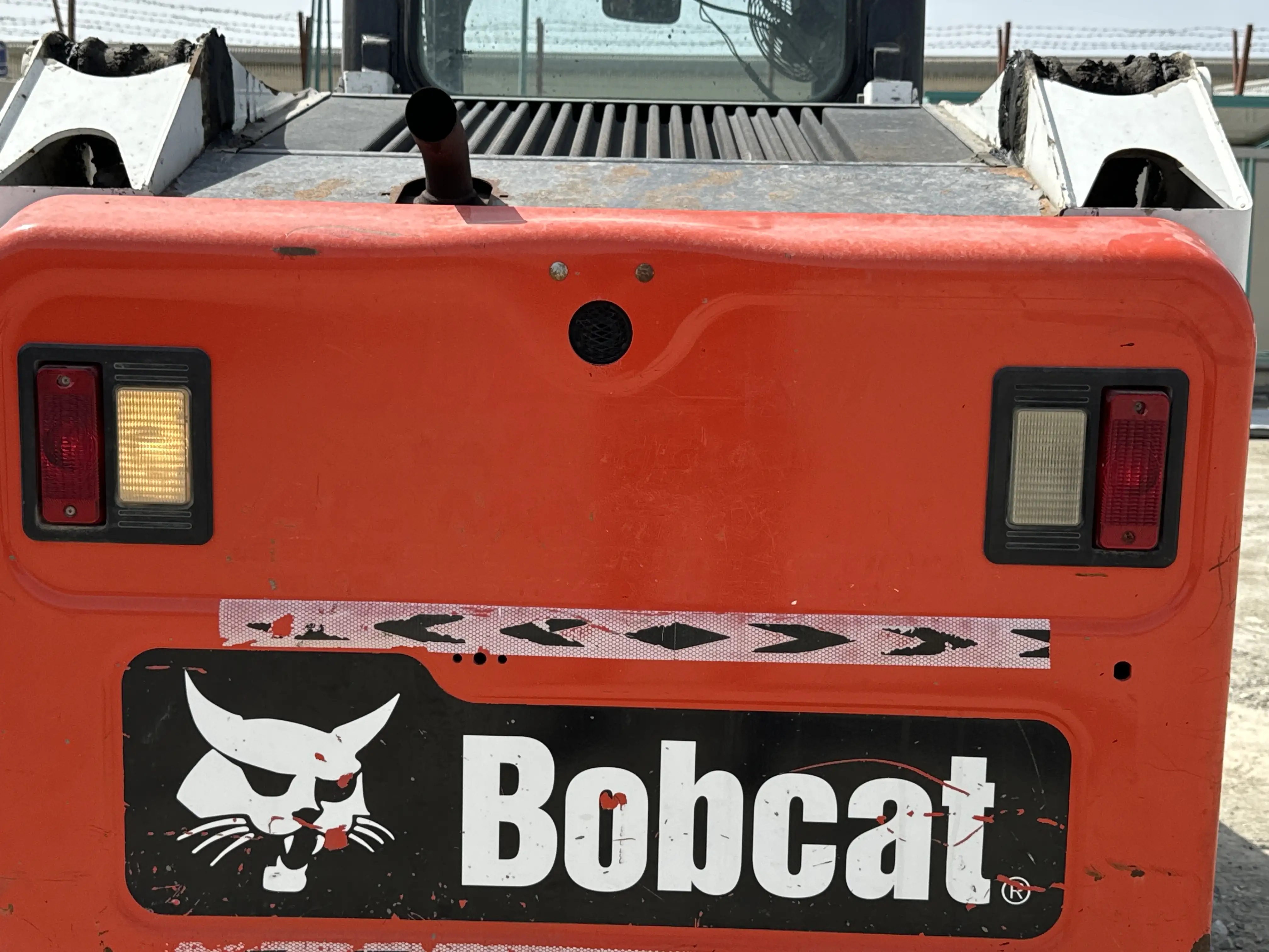 SSL-001-Bobcat-S510-skid-steer-loader-inspection-electronics-lights-and-signals-4