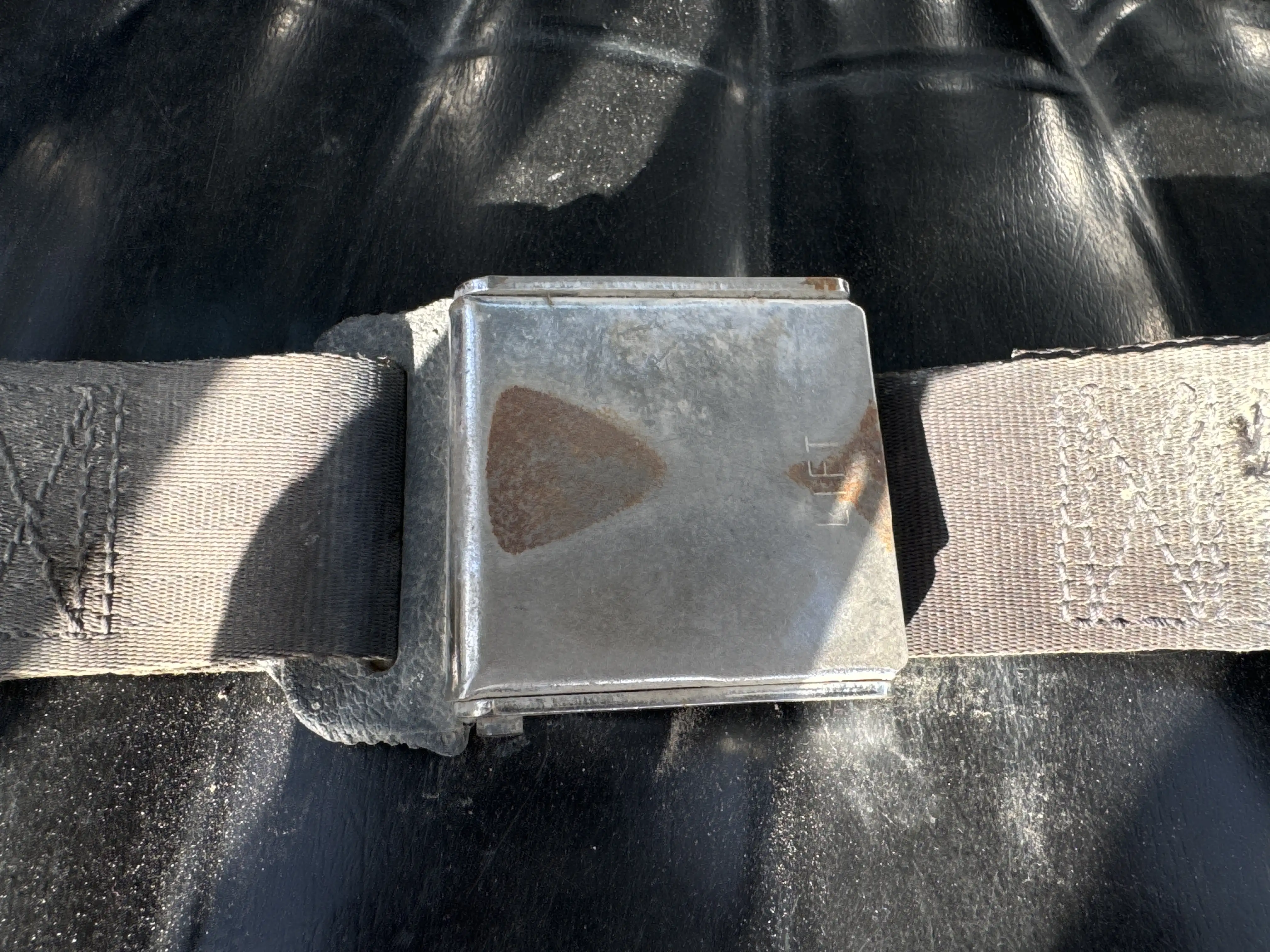 SSL-001-Bobcat-S510-skid-steer-loader-inspection-safety-seat-belts-1