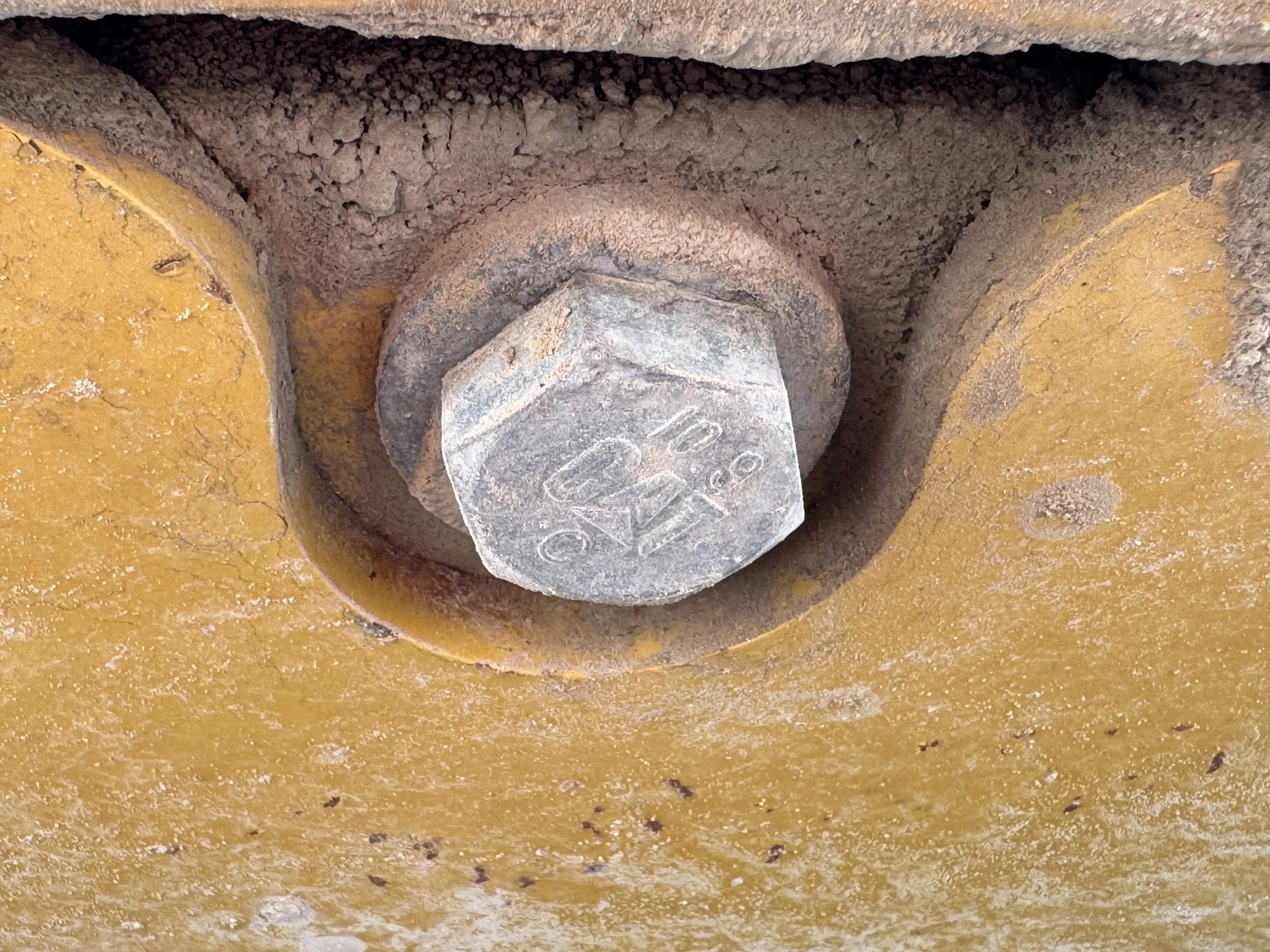 MNX-001-Cat-303E-mini-excavator-inspection-safety-counter-weight-bolts