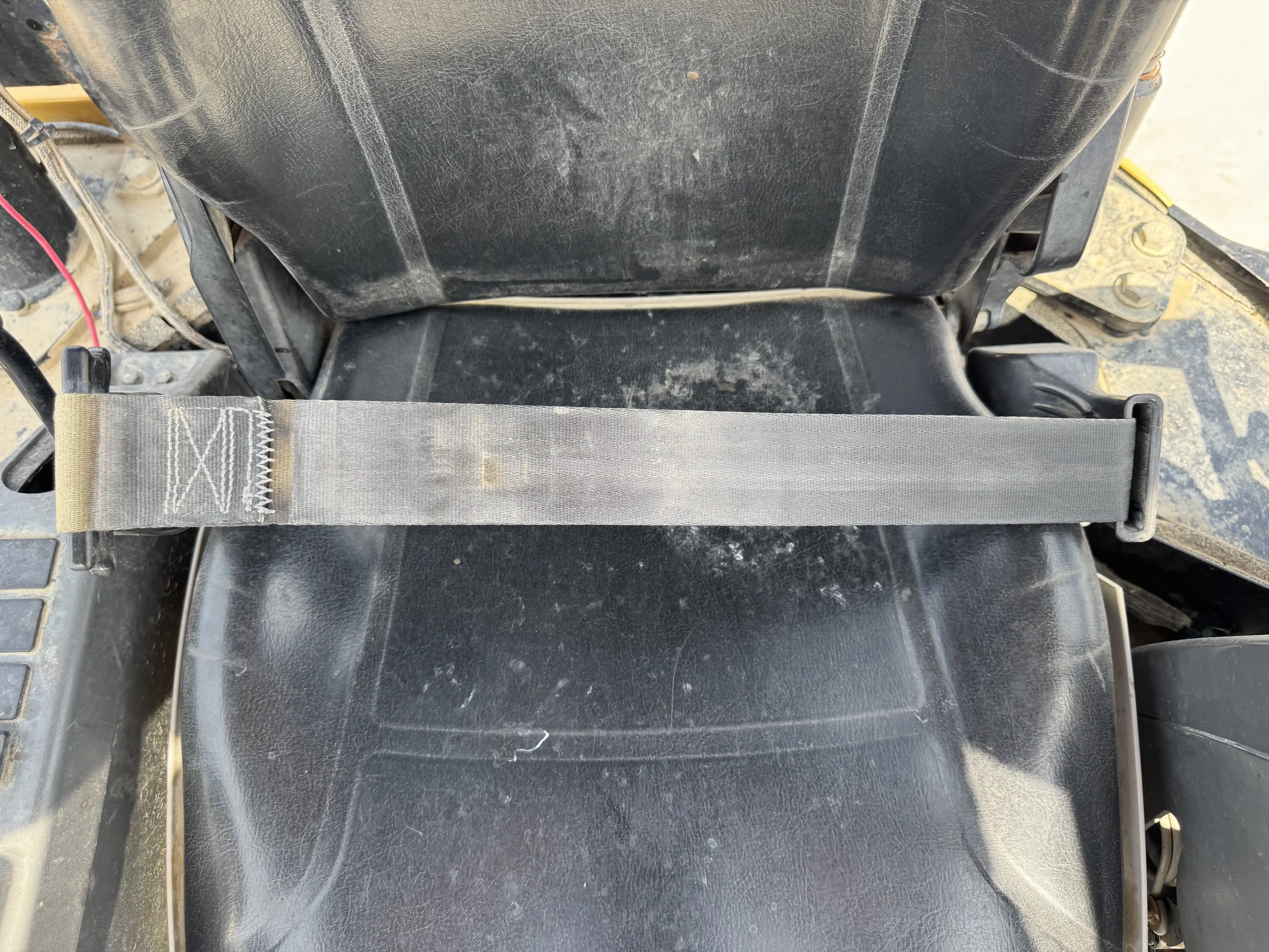 MNX-001-Cat-303E-mini-excavator-inspection-safety-seat-belt-1