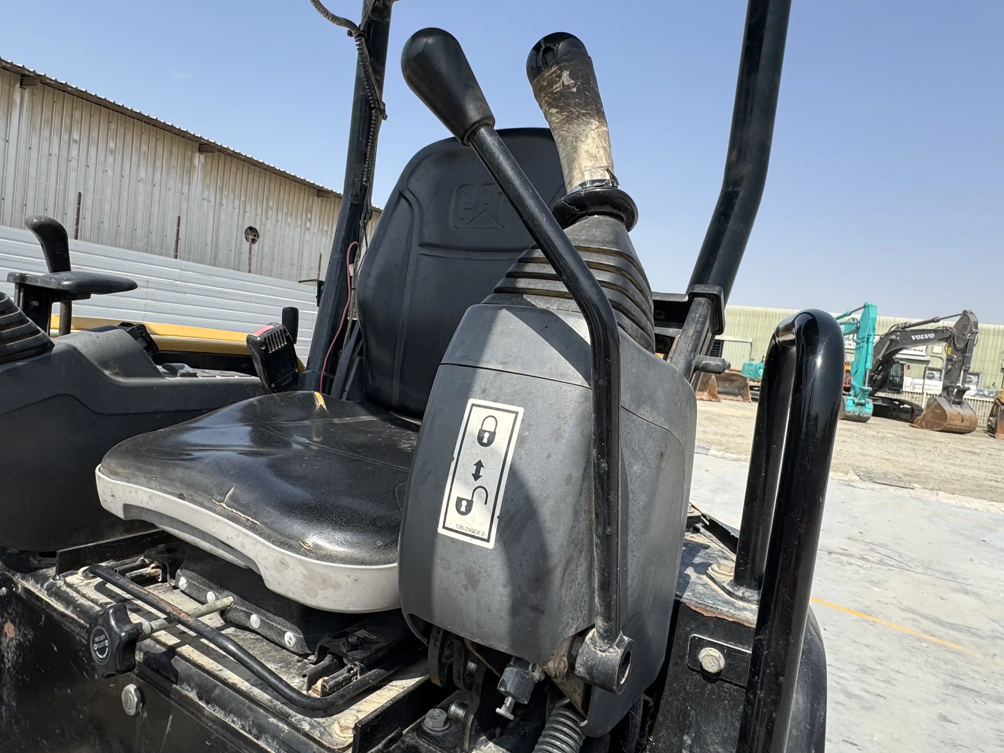 MNX-001-Cat-303E-mini-excavator-inspection-safety-hydraulic-safety-lock-1