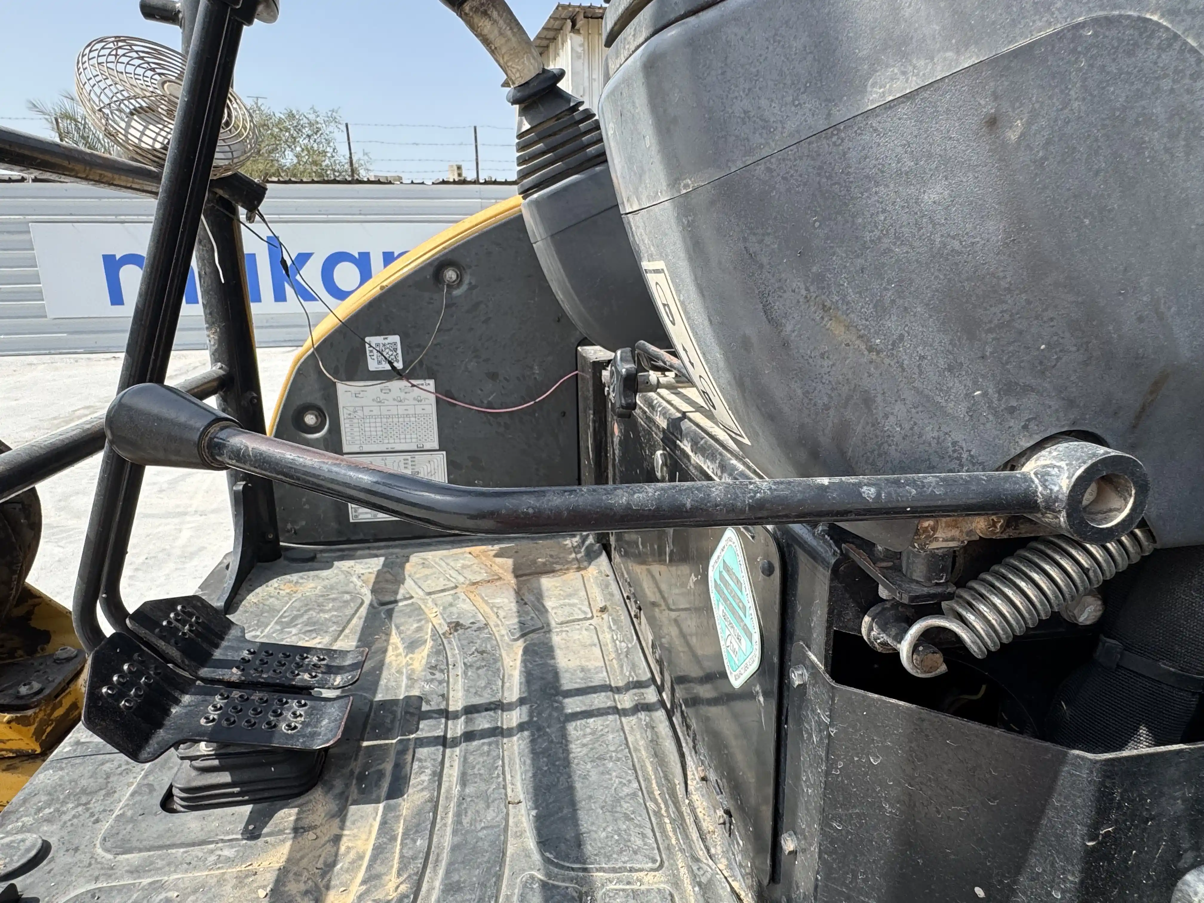 MNX-001-Cat-303E-mini-excavator-inspection-safety-hydraulic-safety-lock-2