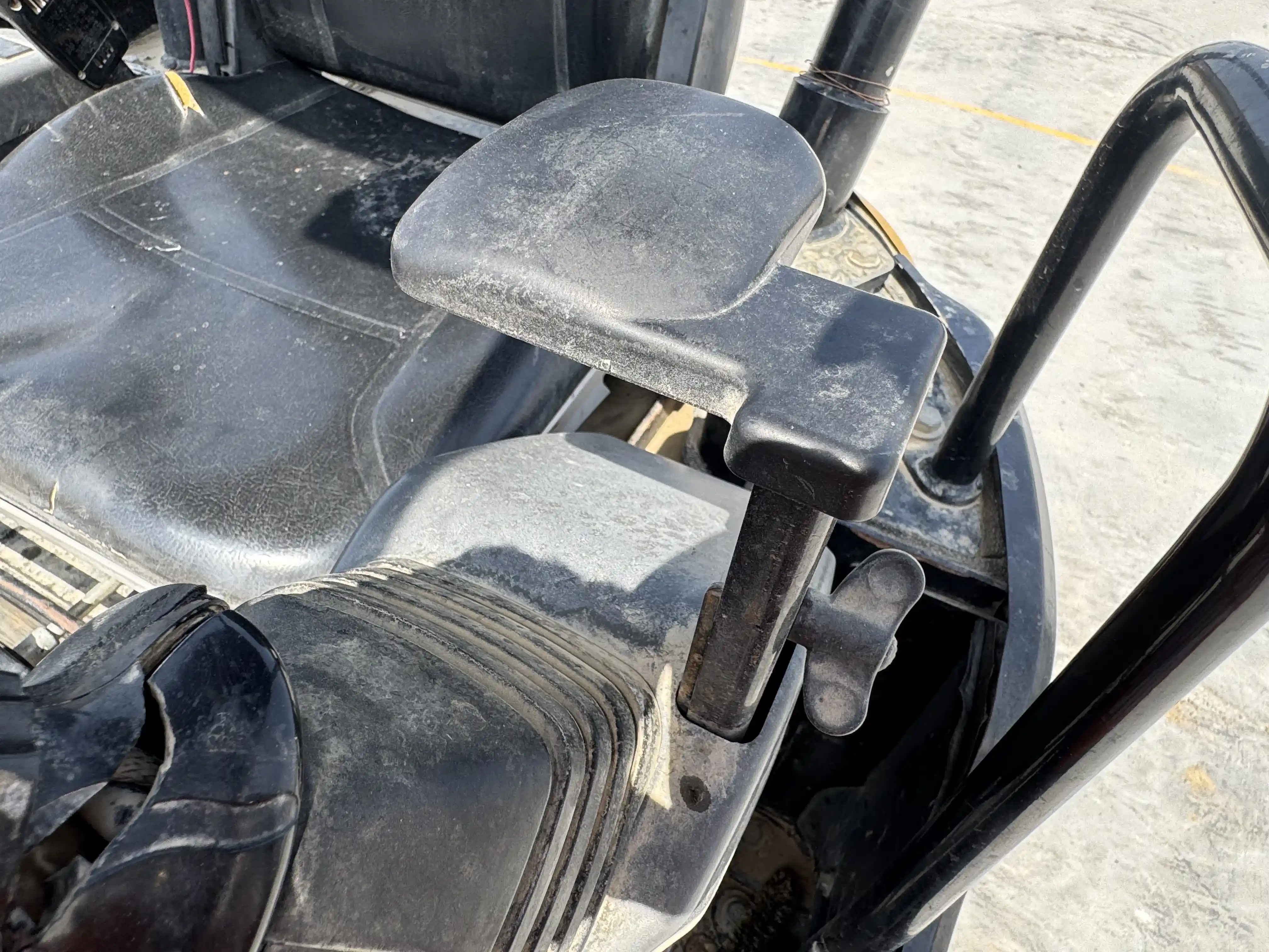 MNX-001-Cat-303E-mini-excavator-inspection-cabin-seats-armrests-1